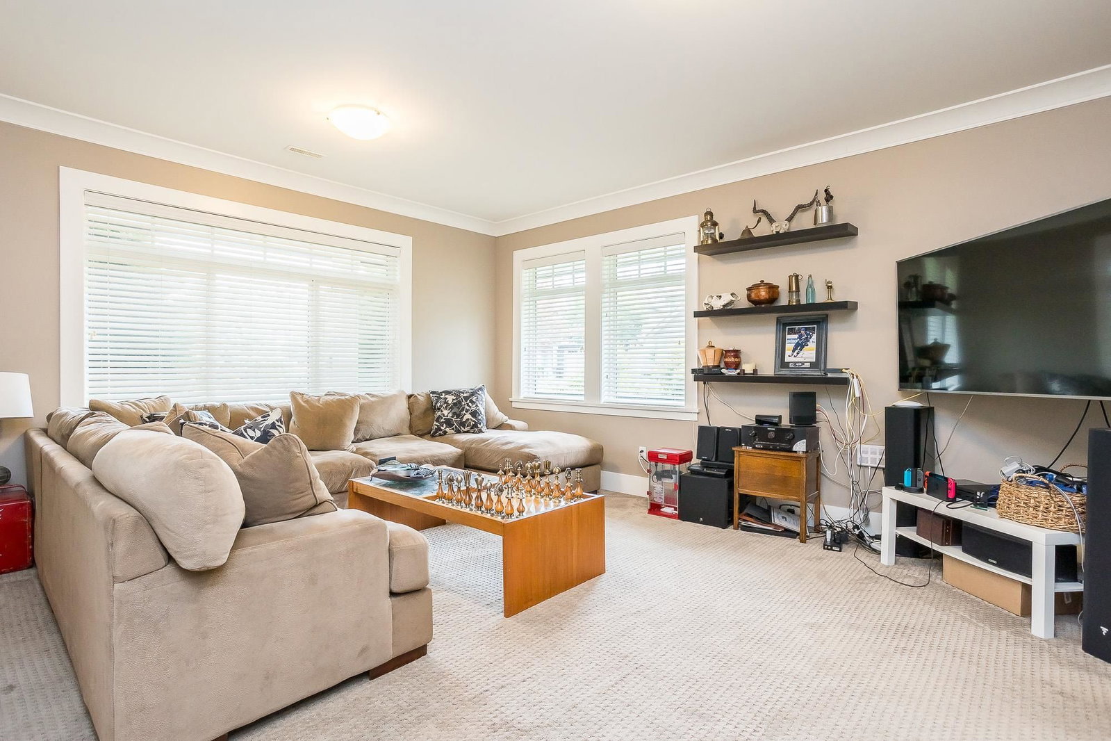 Listing Image 28
