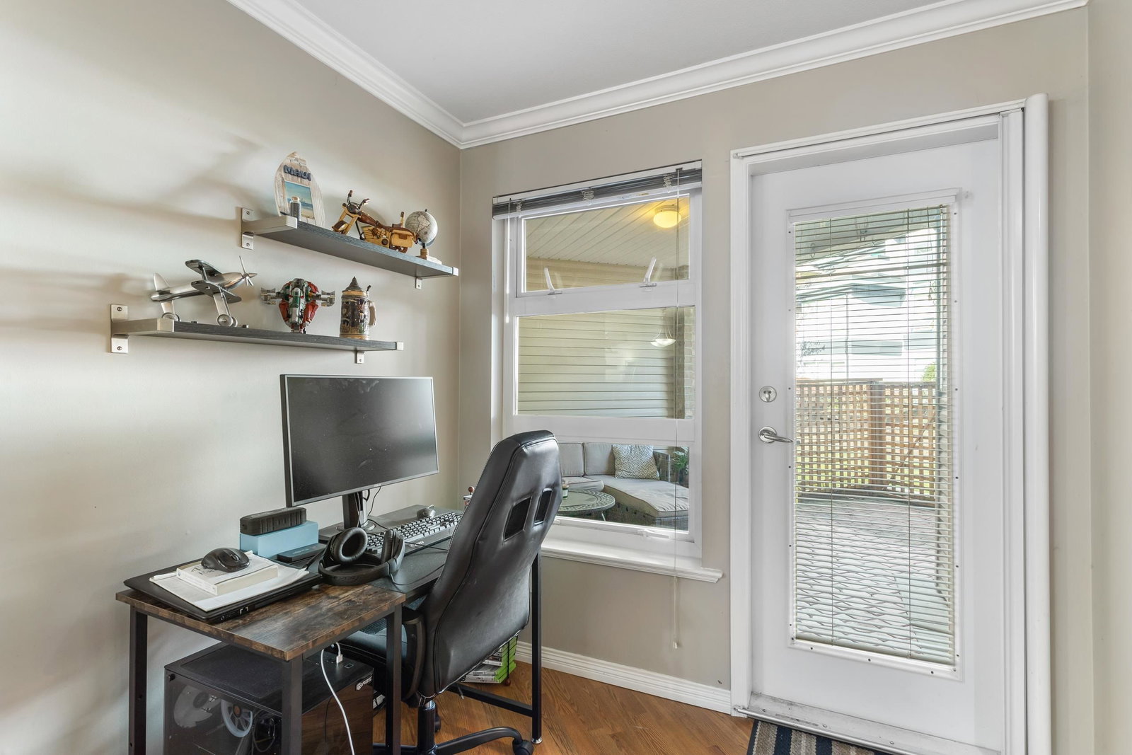 Listing Image 12