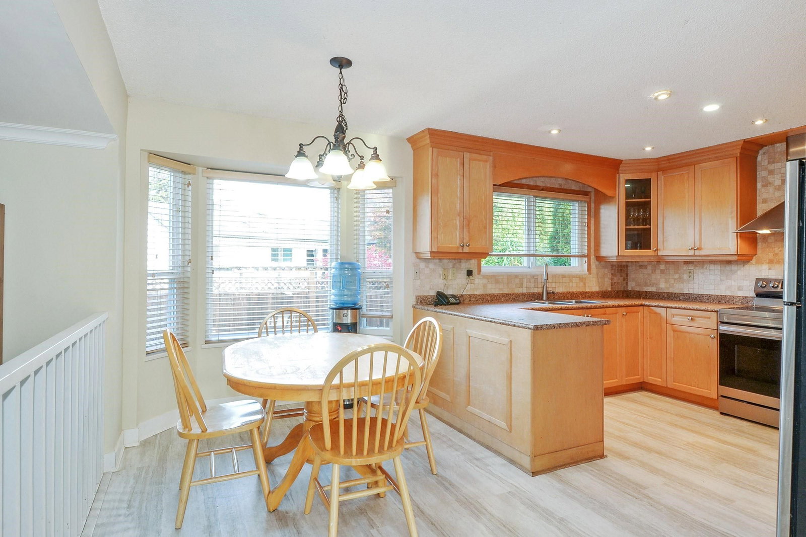 Listing Image 9
