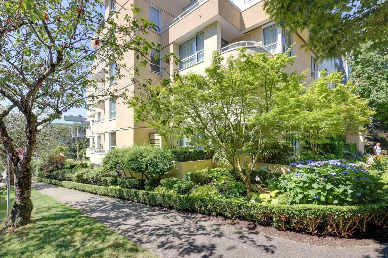 Listing Image 20