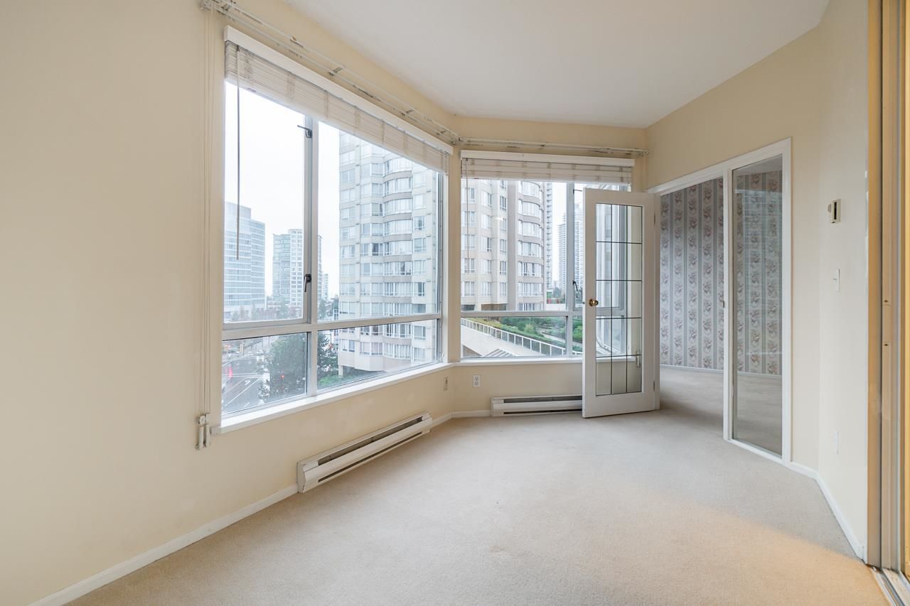 Listing Image 15