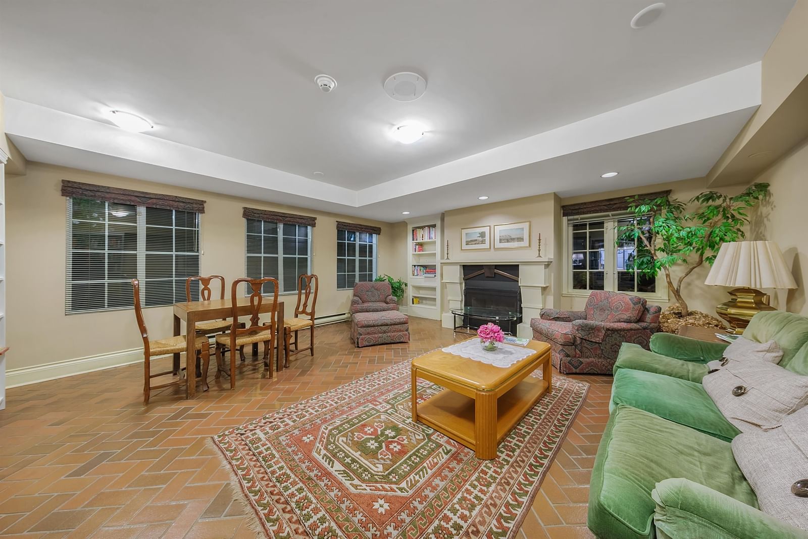 Listing Image 22