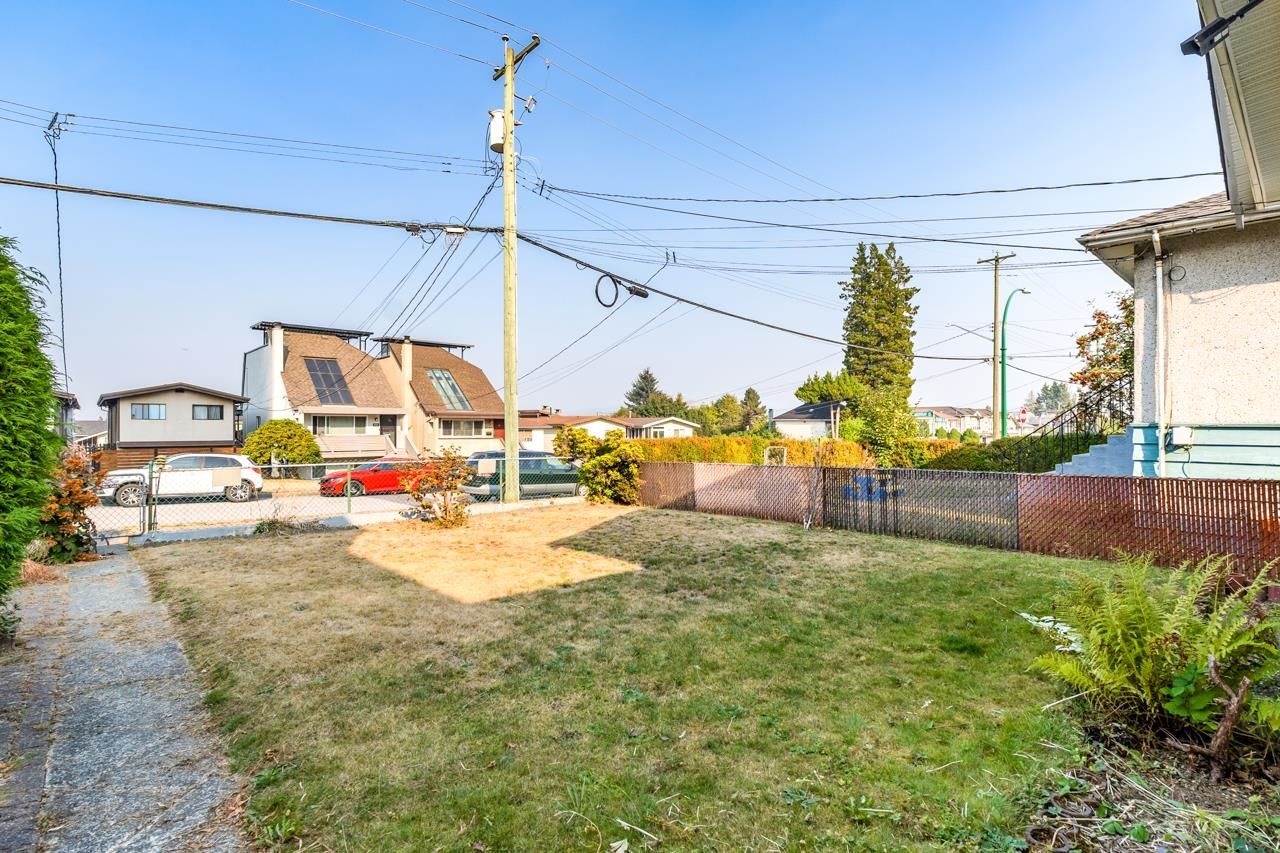 Listing Image 5