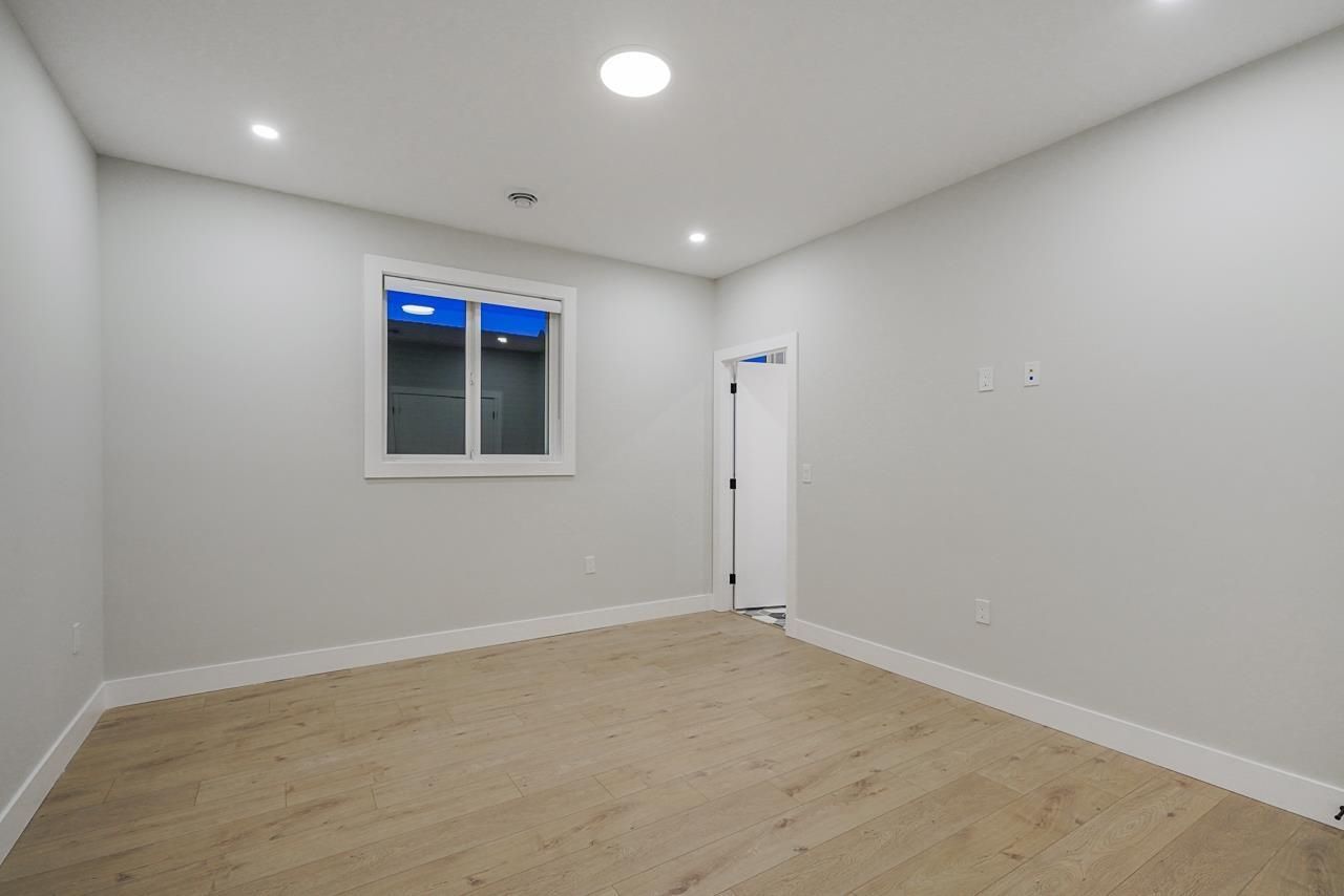 Listing Image 30