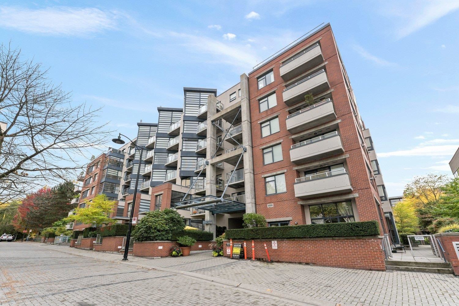Listing Image 18