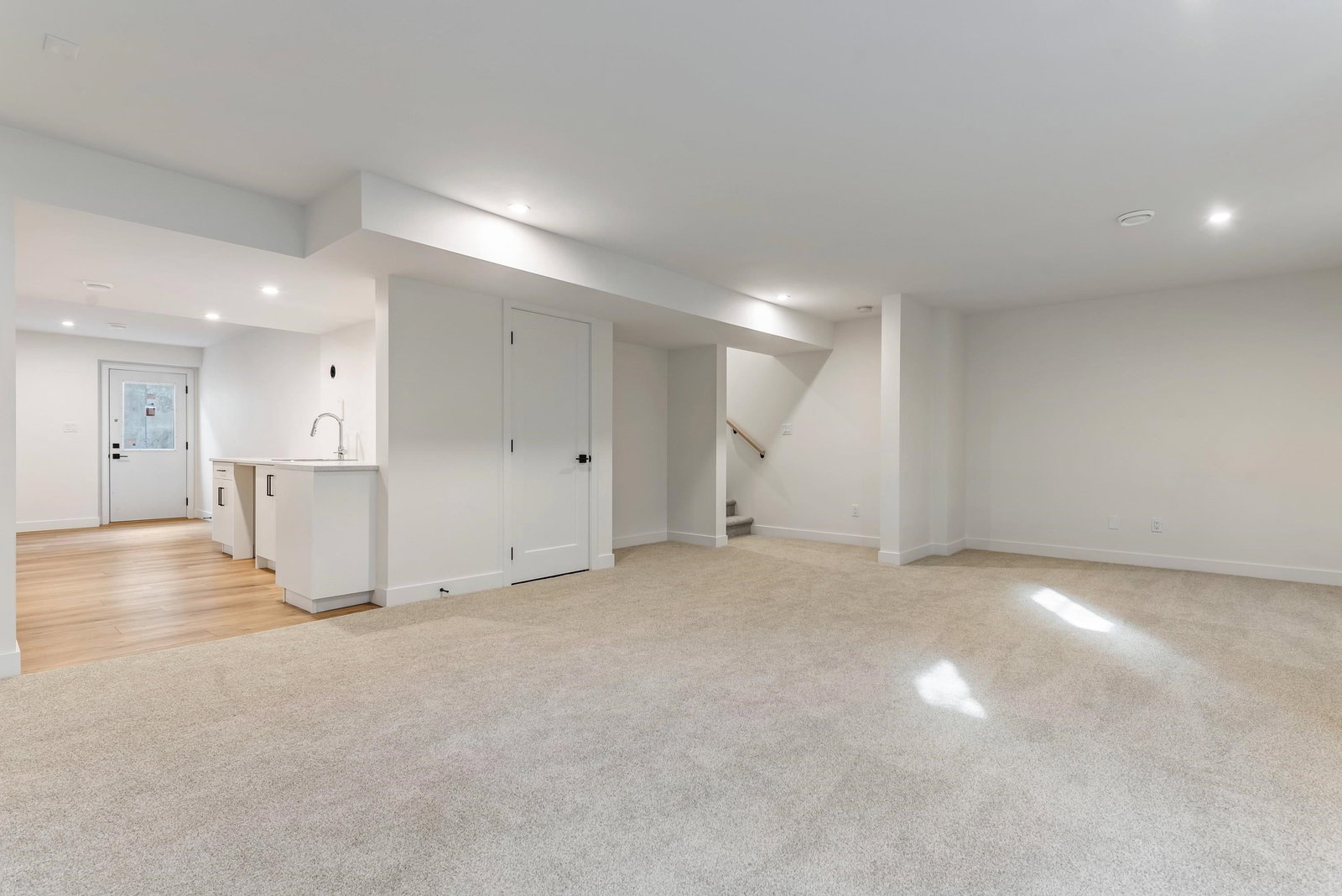 Listing Image 32