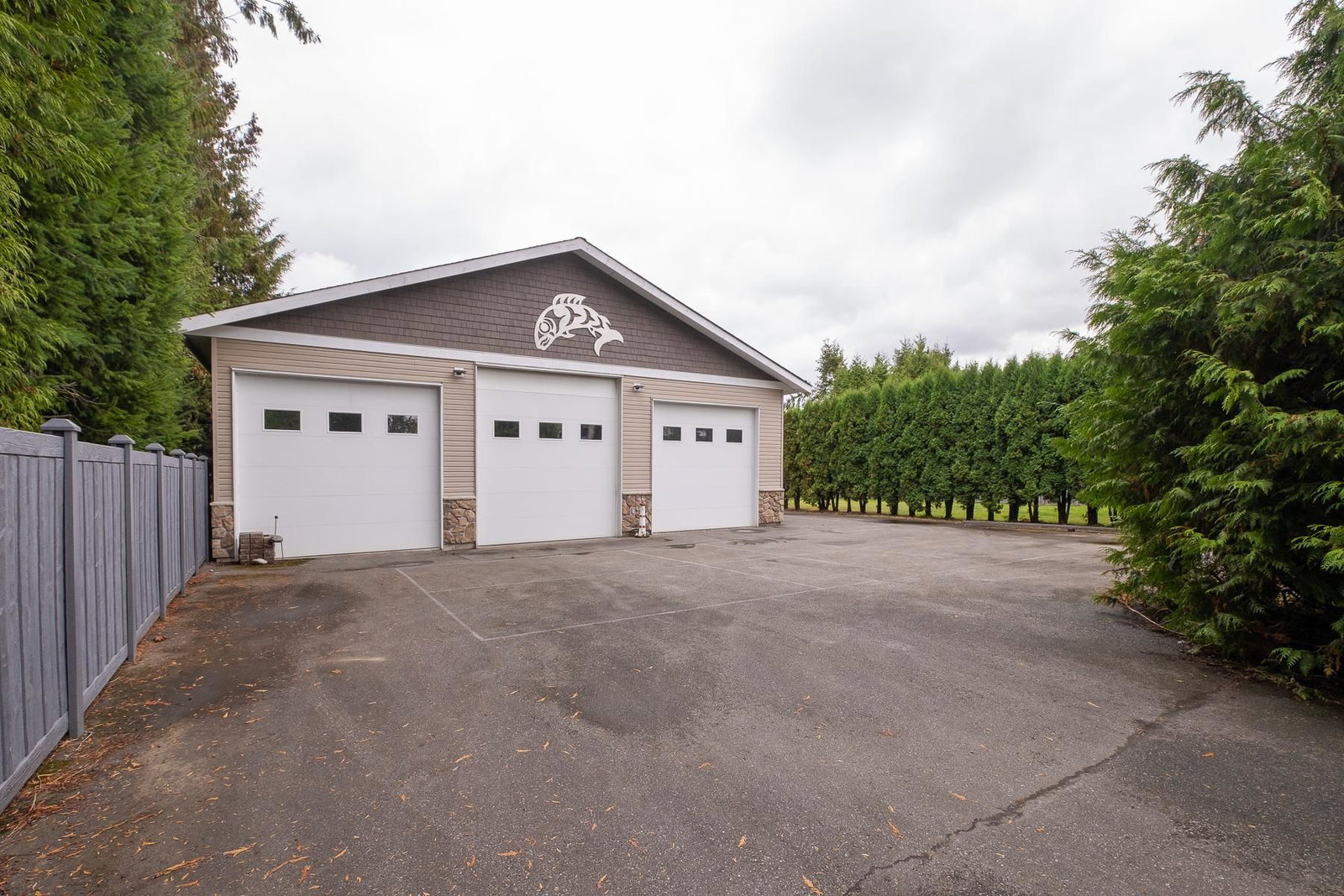 Listing Image 27