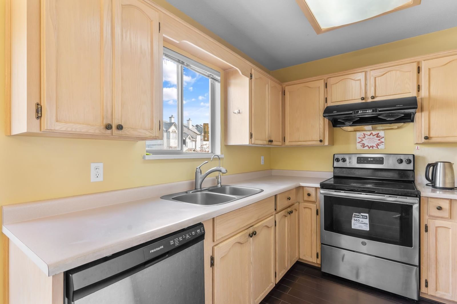Listing Image 18