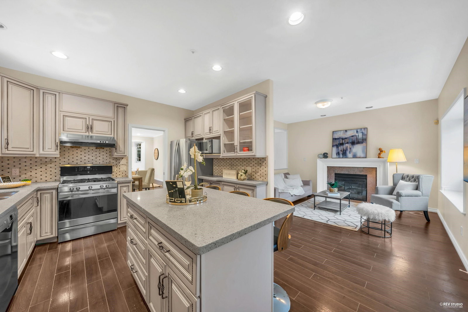 Listing Image 9