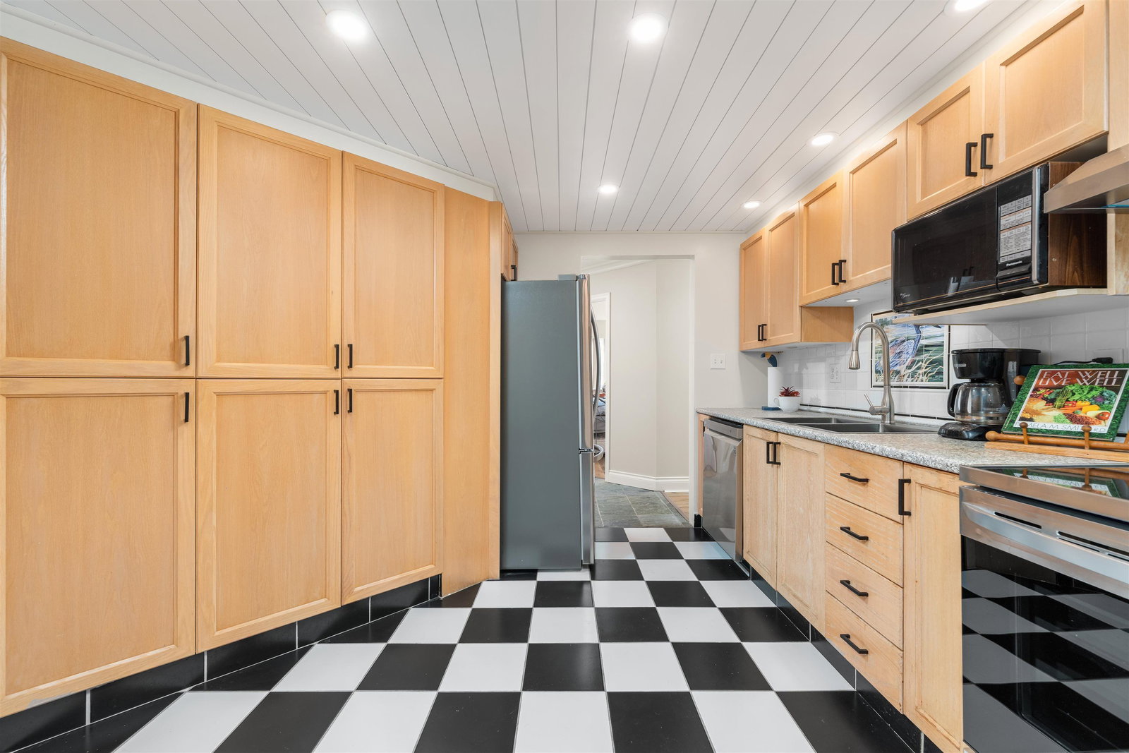 Listing Image 18