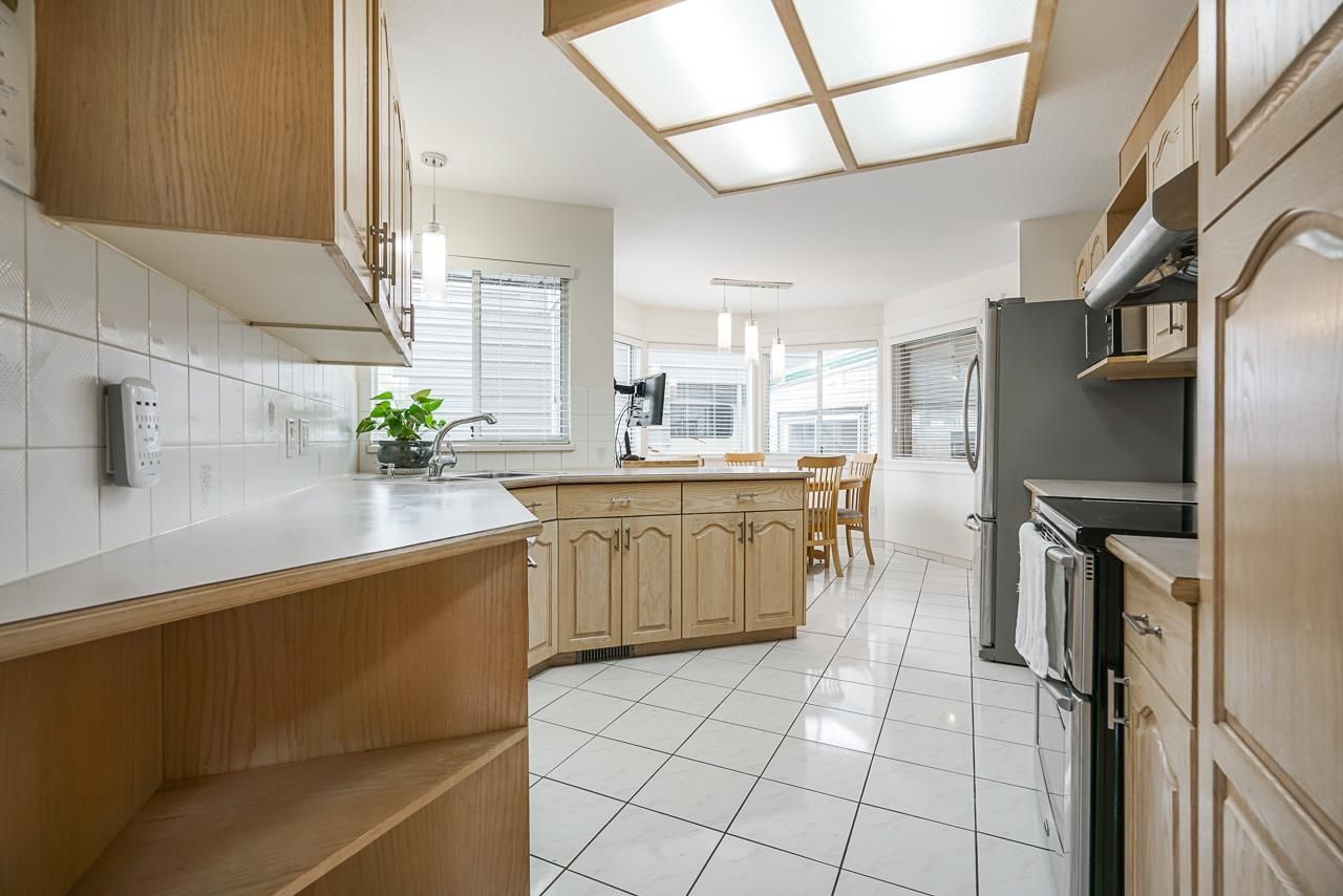 Listing Image 11