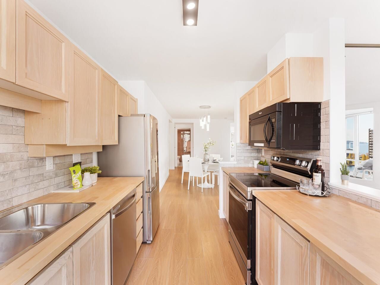 Listing Image 21