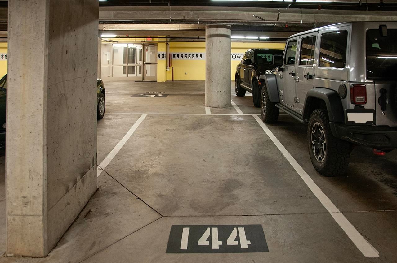Listing Image 15