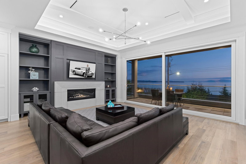 13141 Marine Drive, Surrey, V4A 1E6 | Image 2