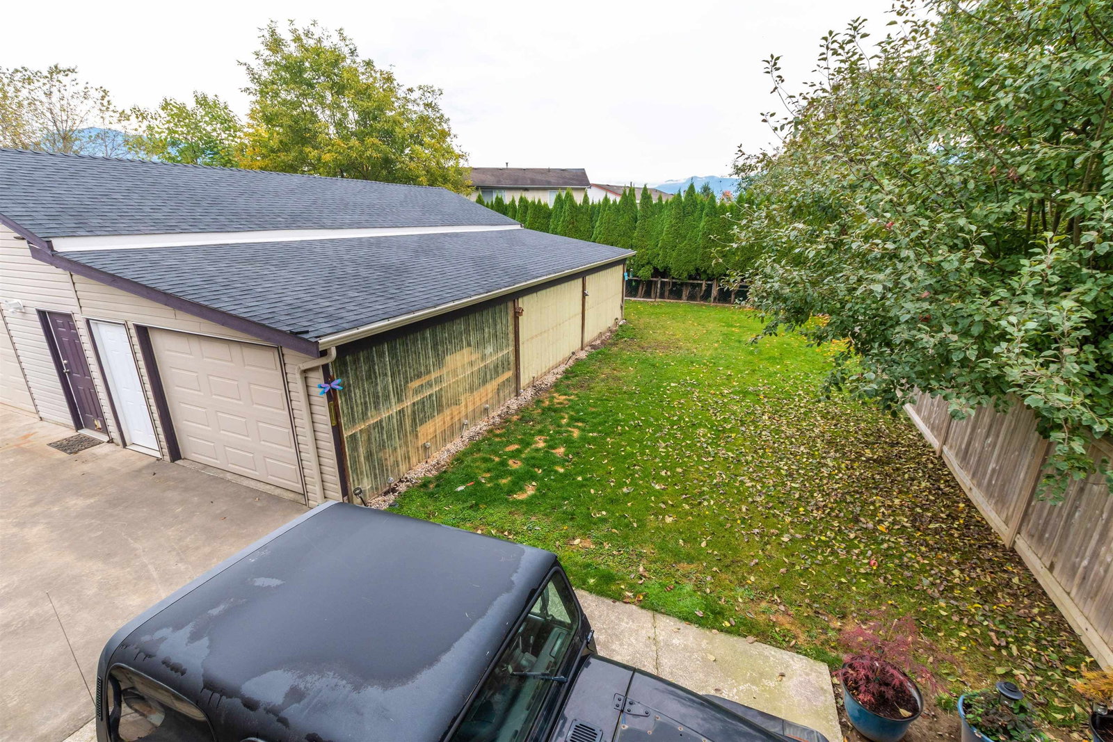 Listing Image 11