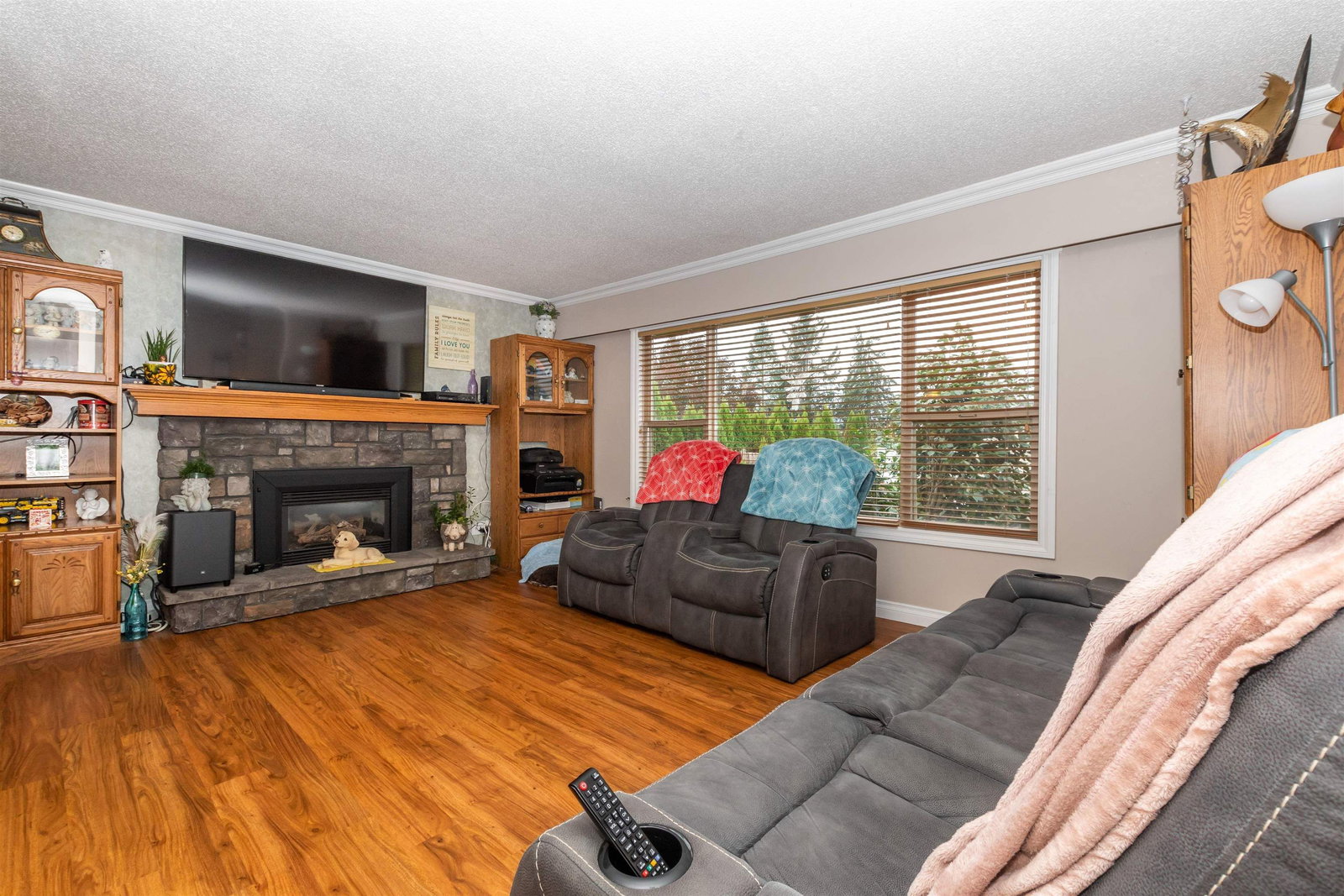 Listing Image 17