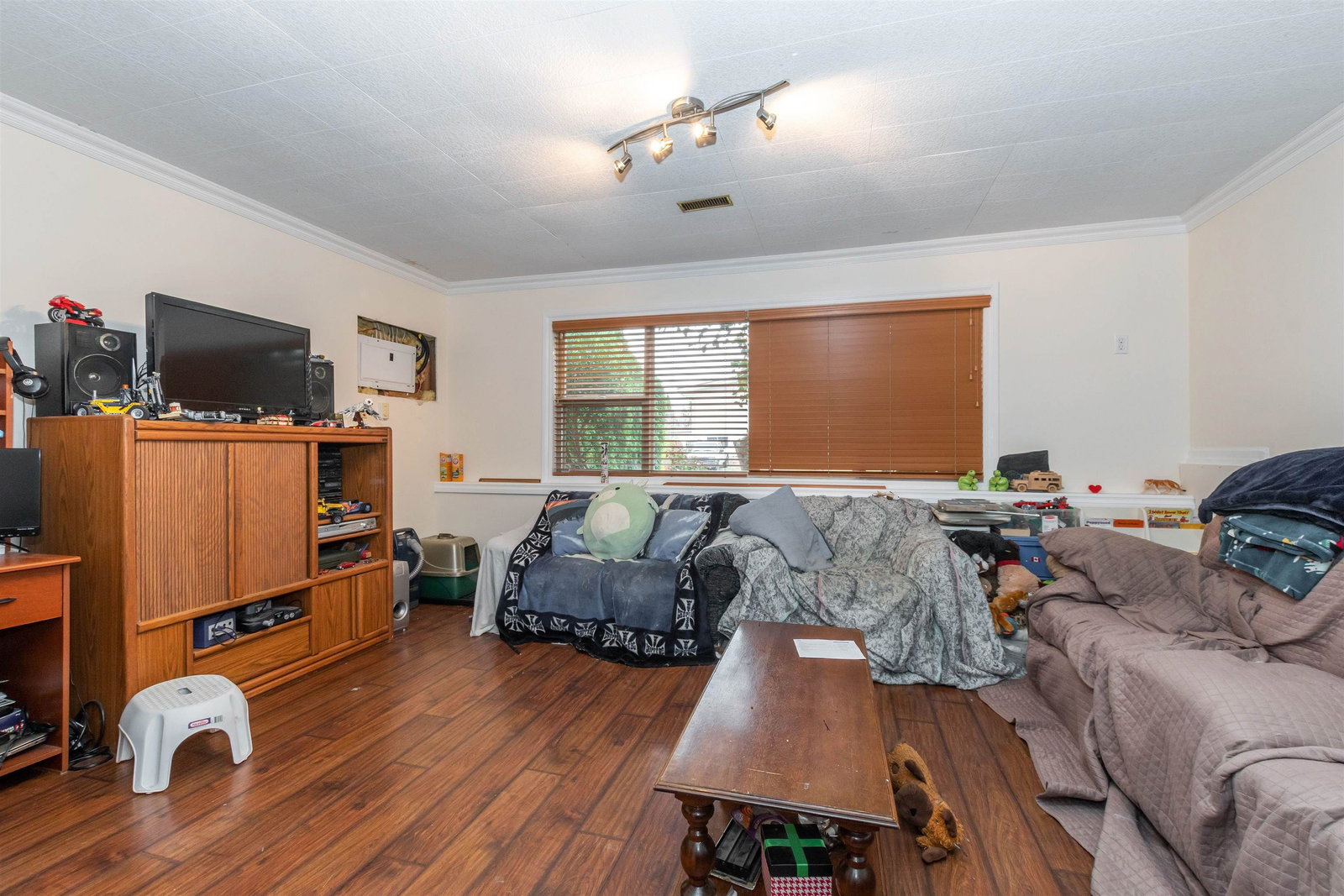 Listing Image 30