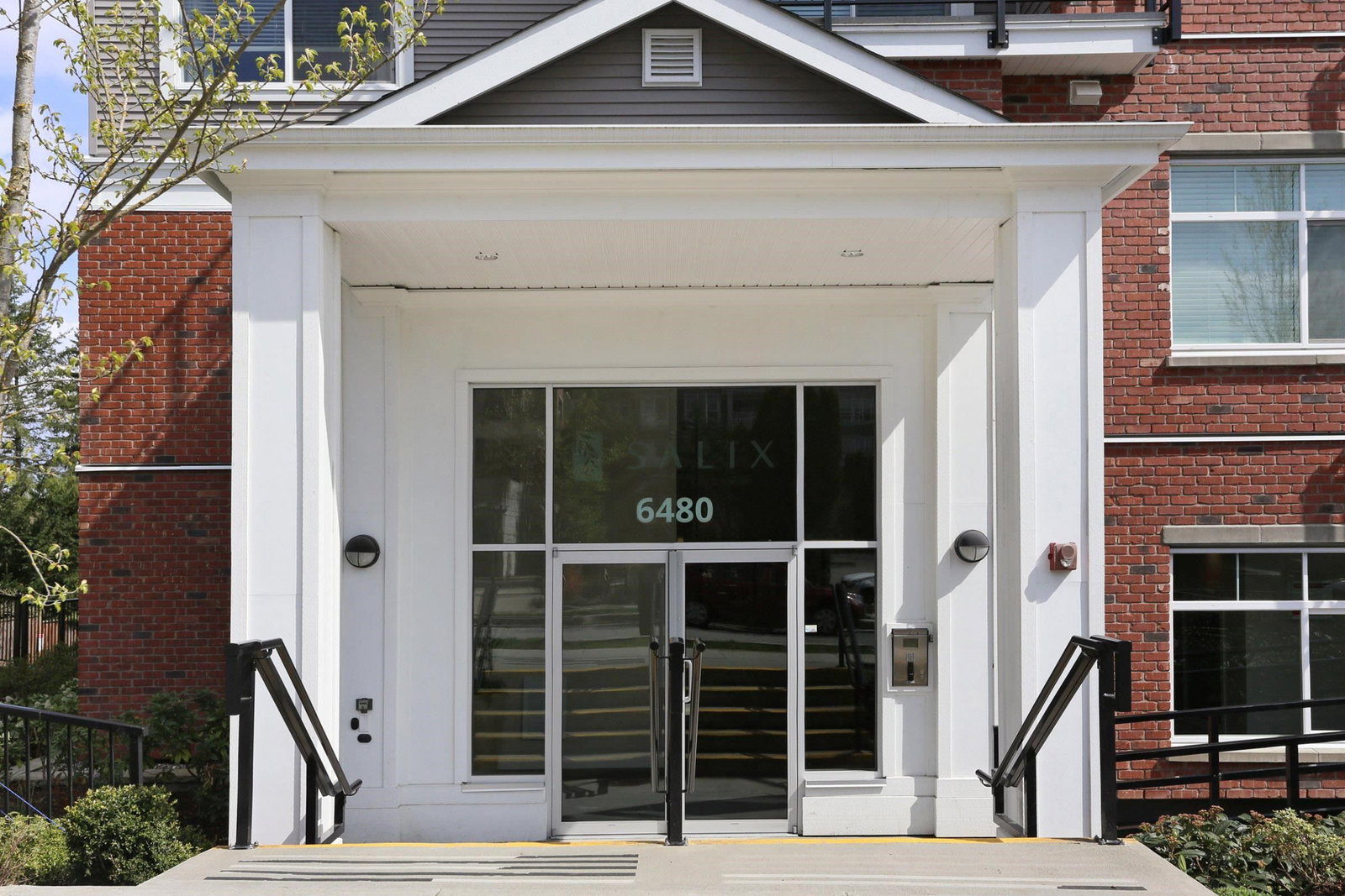 Listing Image 2