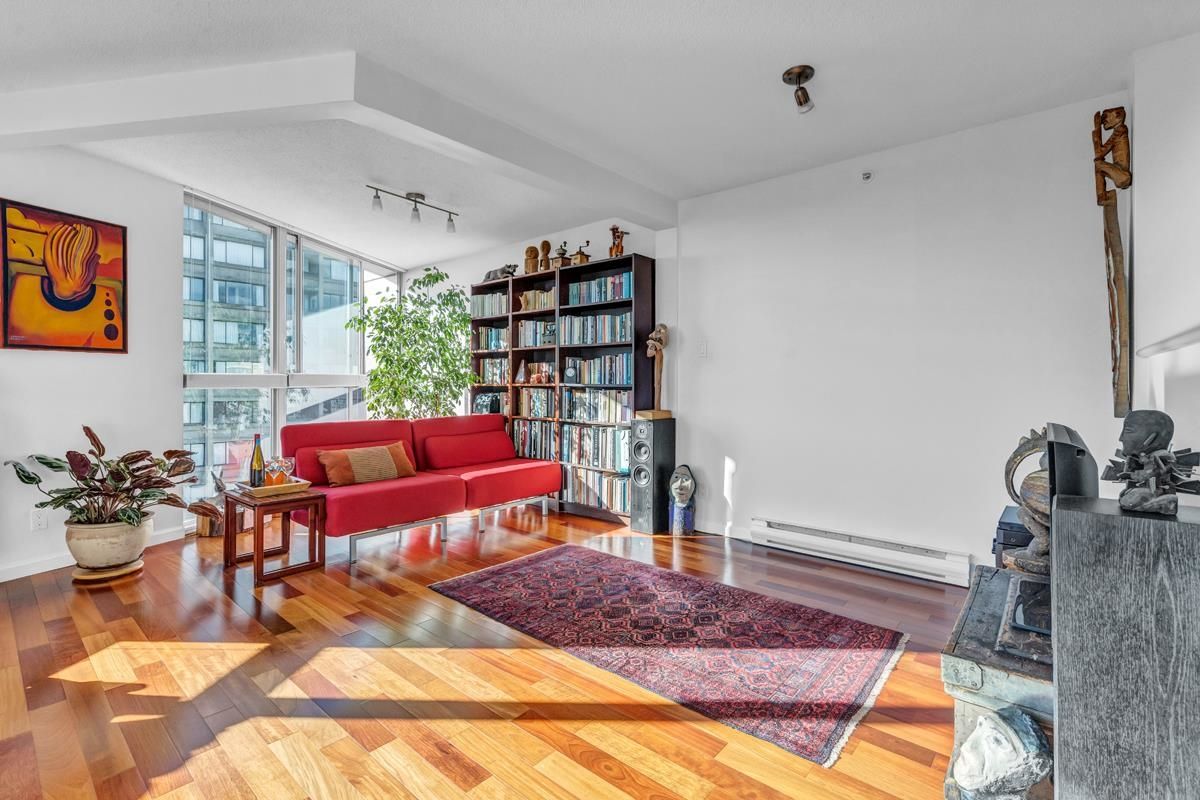 Listing Image 11
