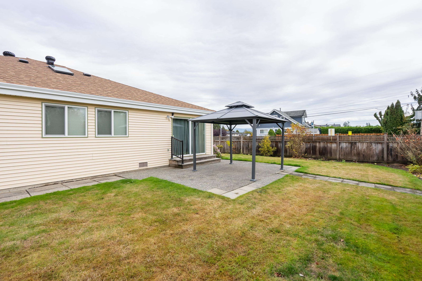Listing Image 28