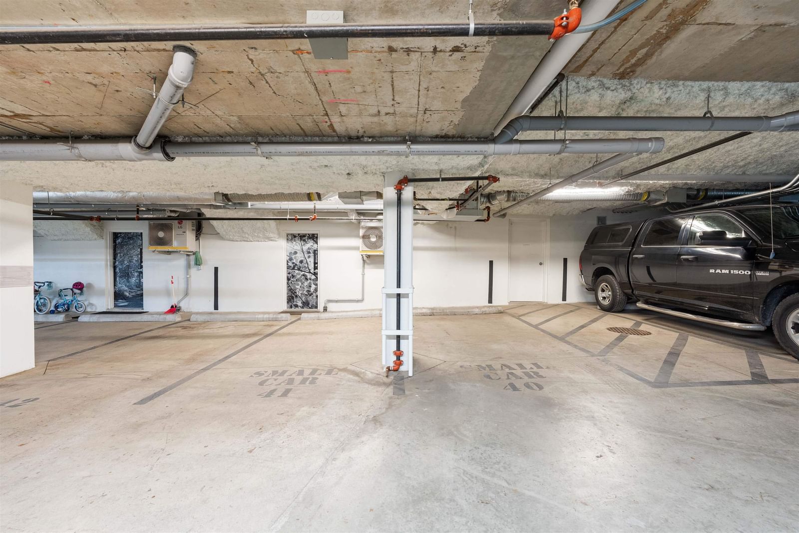 Listing Image 33
