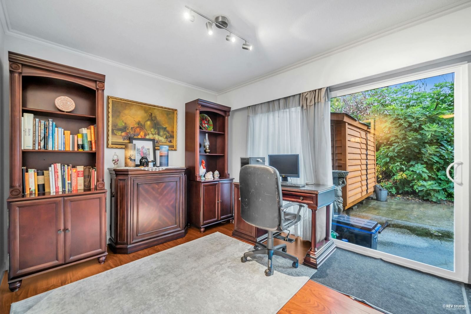 Listing Image 6