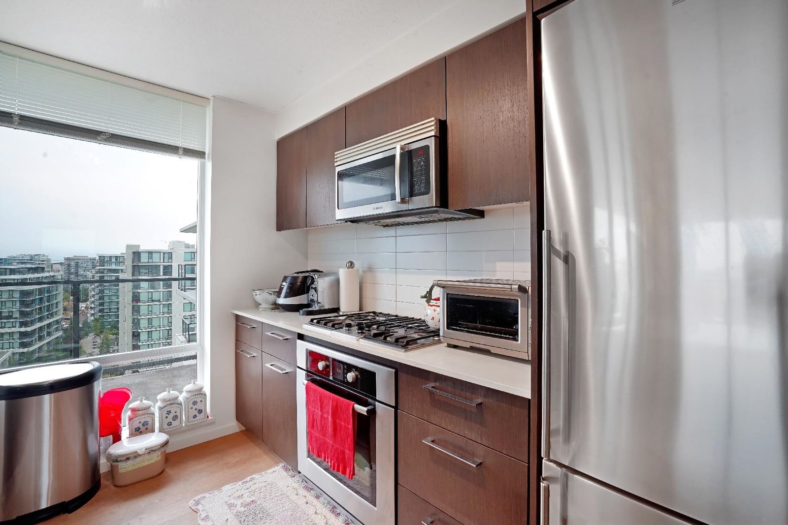 Listing Image 10