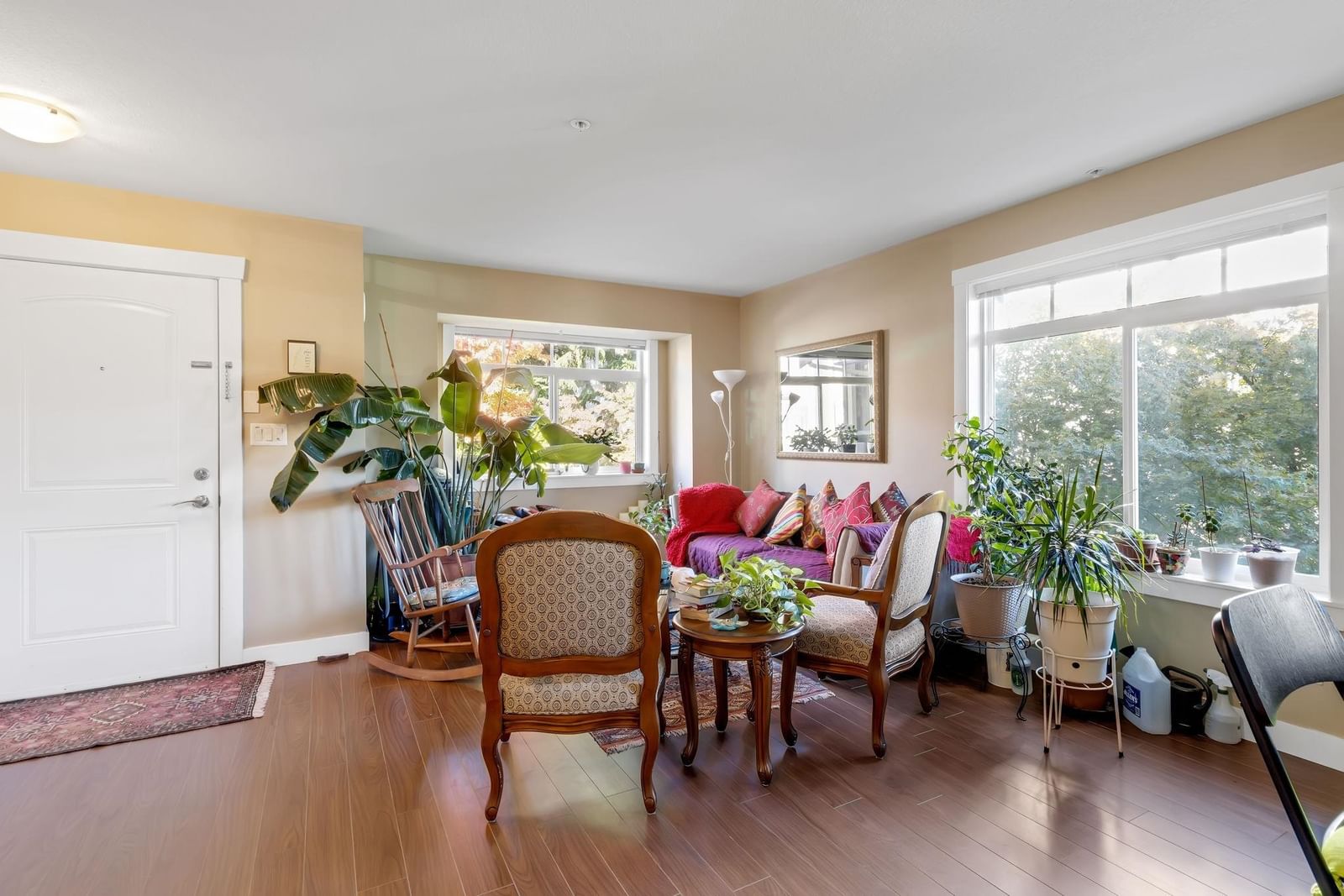 Listing Image 9