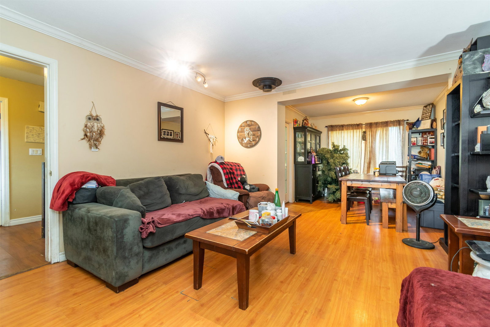 Listing Image 6