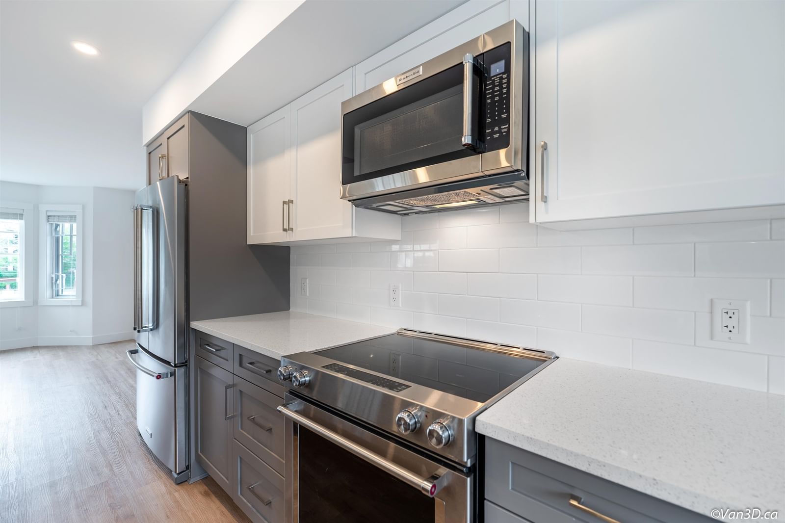 Listing Image 11