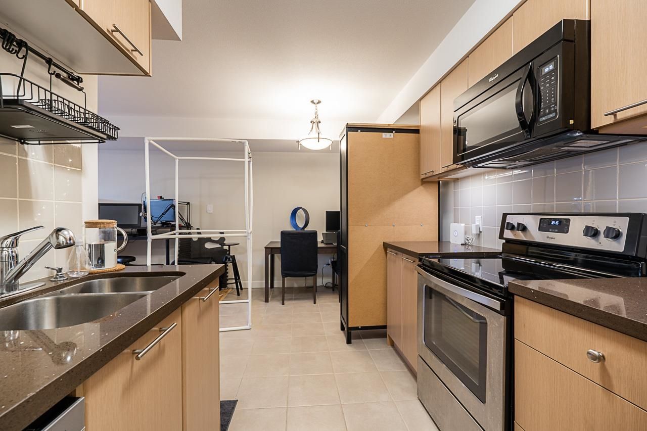 Listing Image 5
