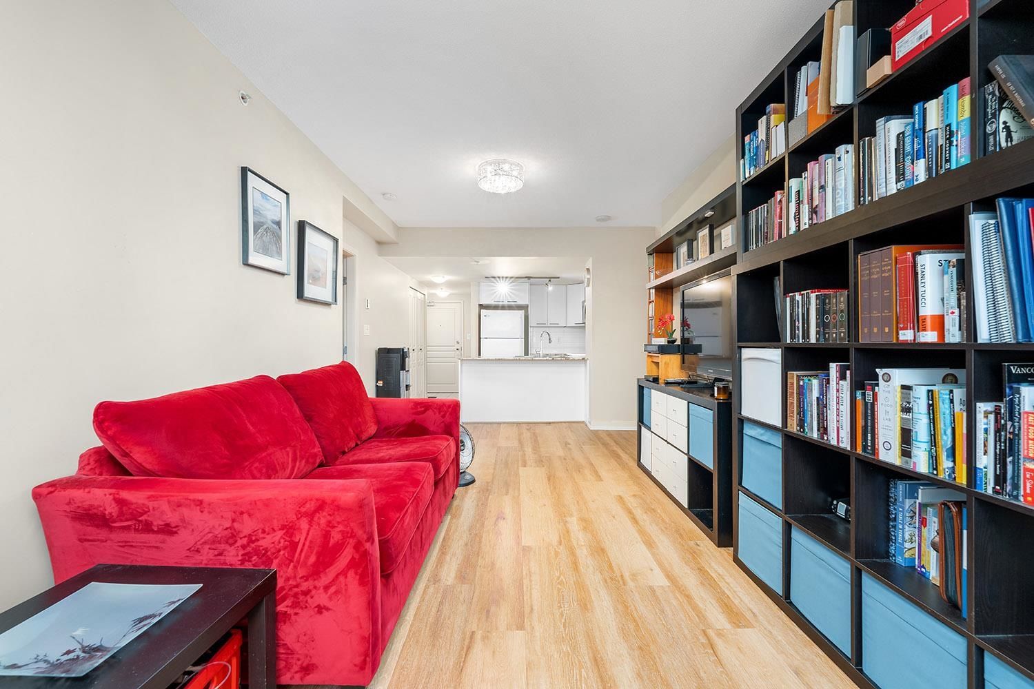 Listing Image 9