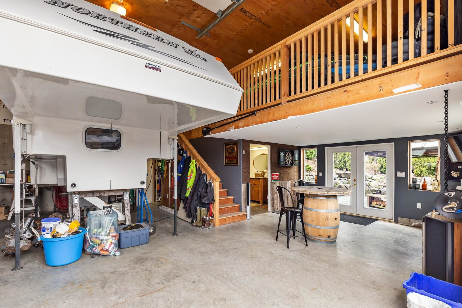 Listing Image 8