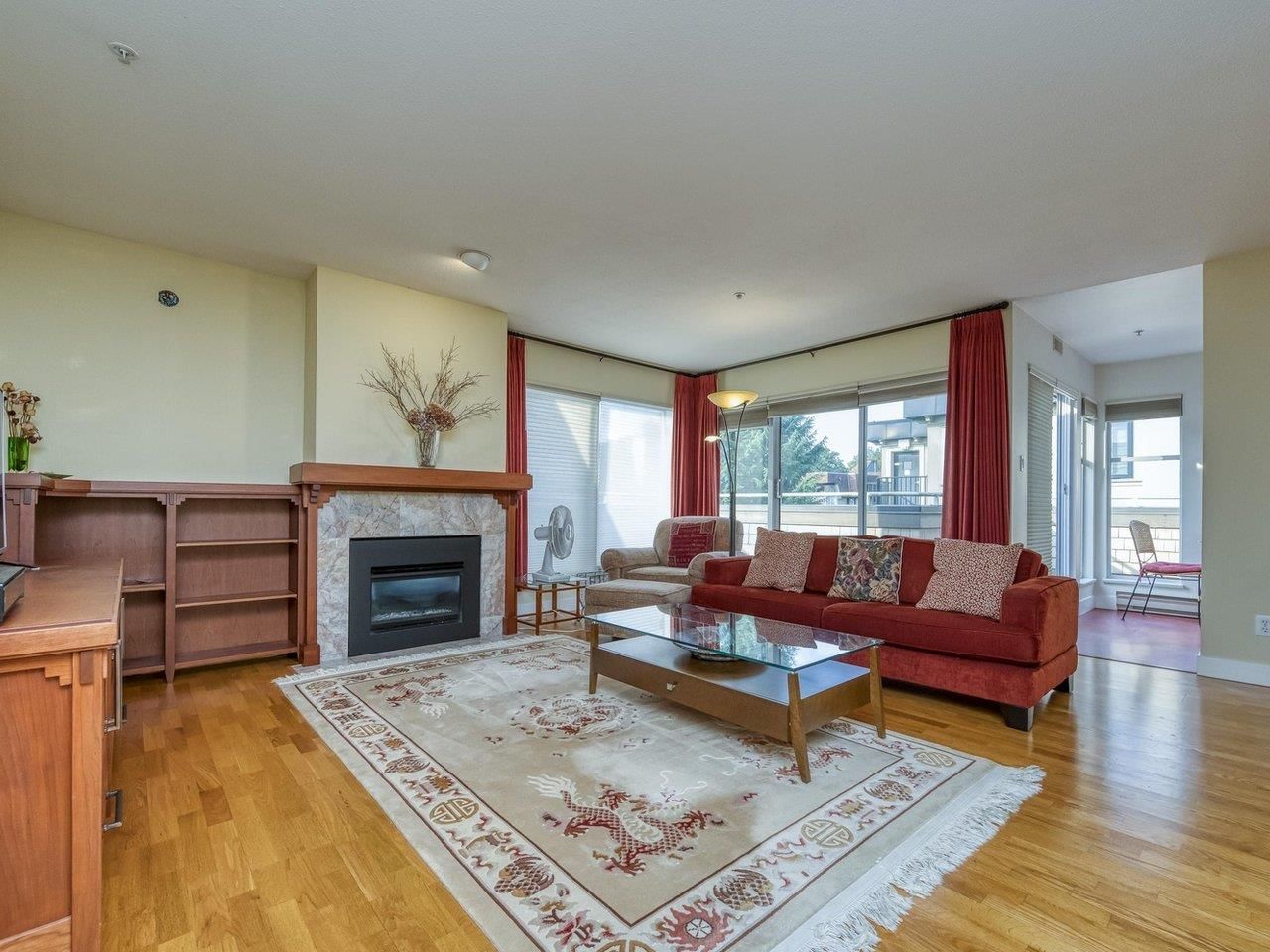 Listing Image 5