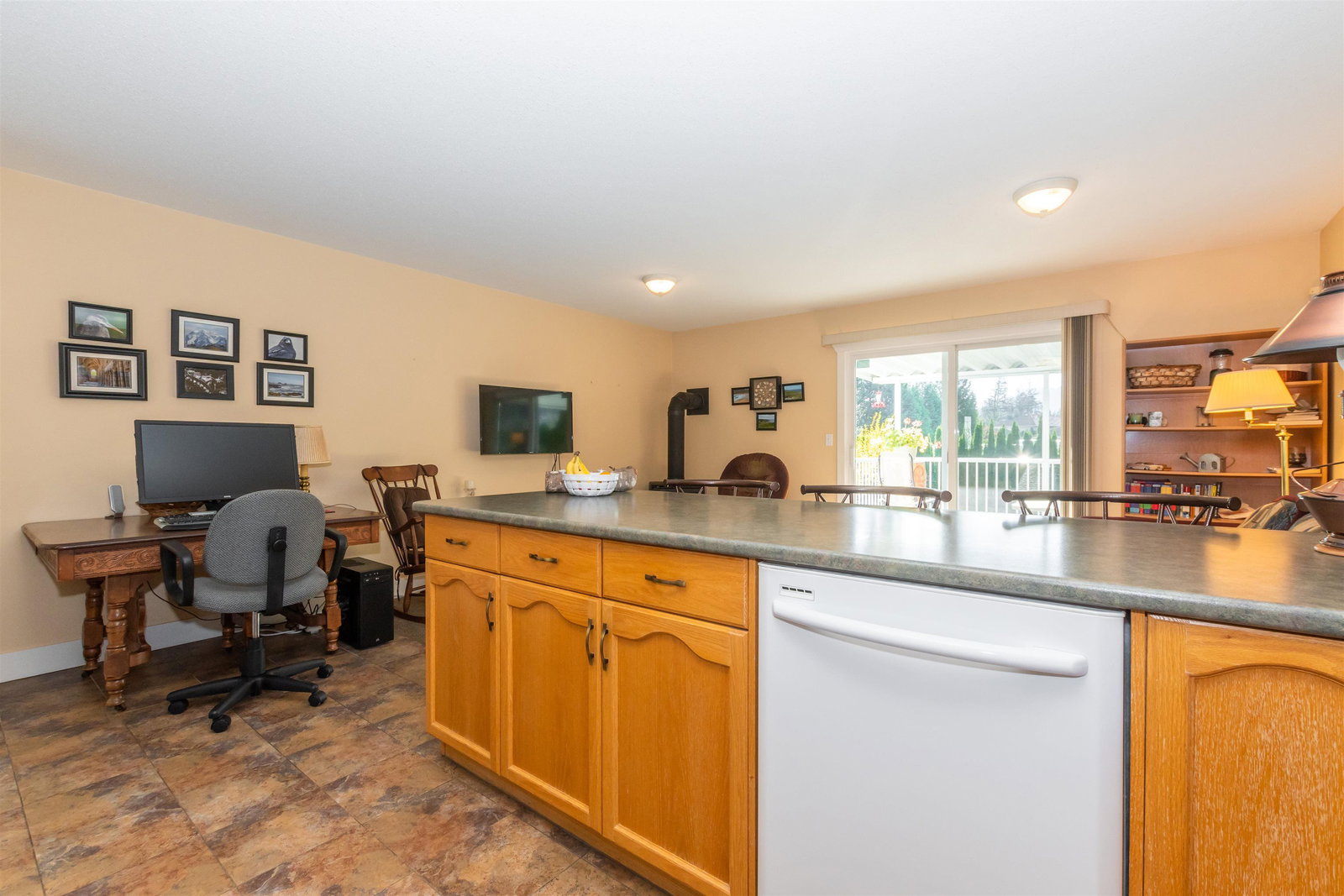 Listing Image 17