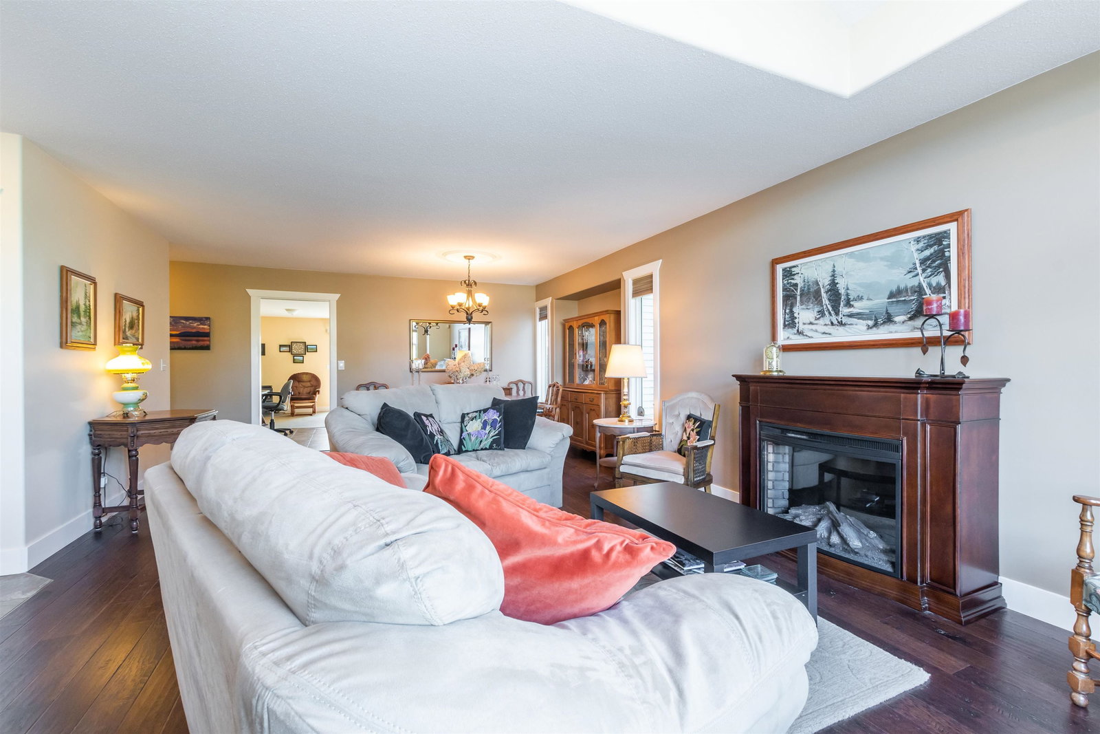 Listing Image 9