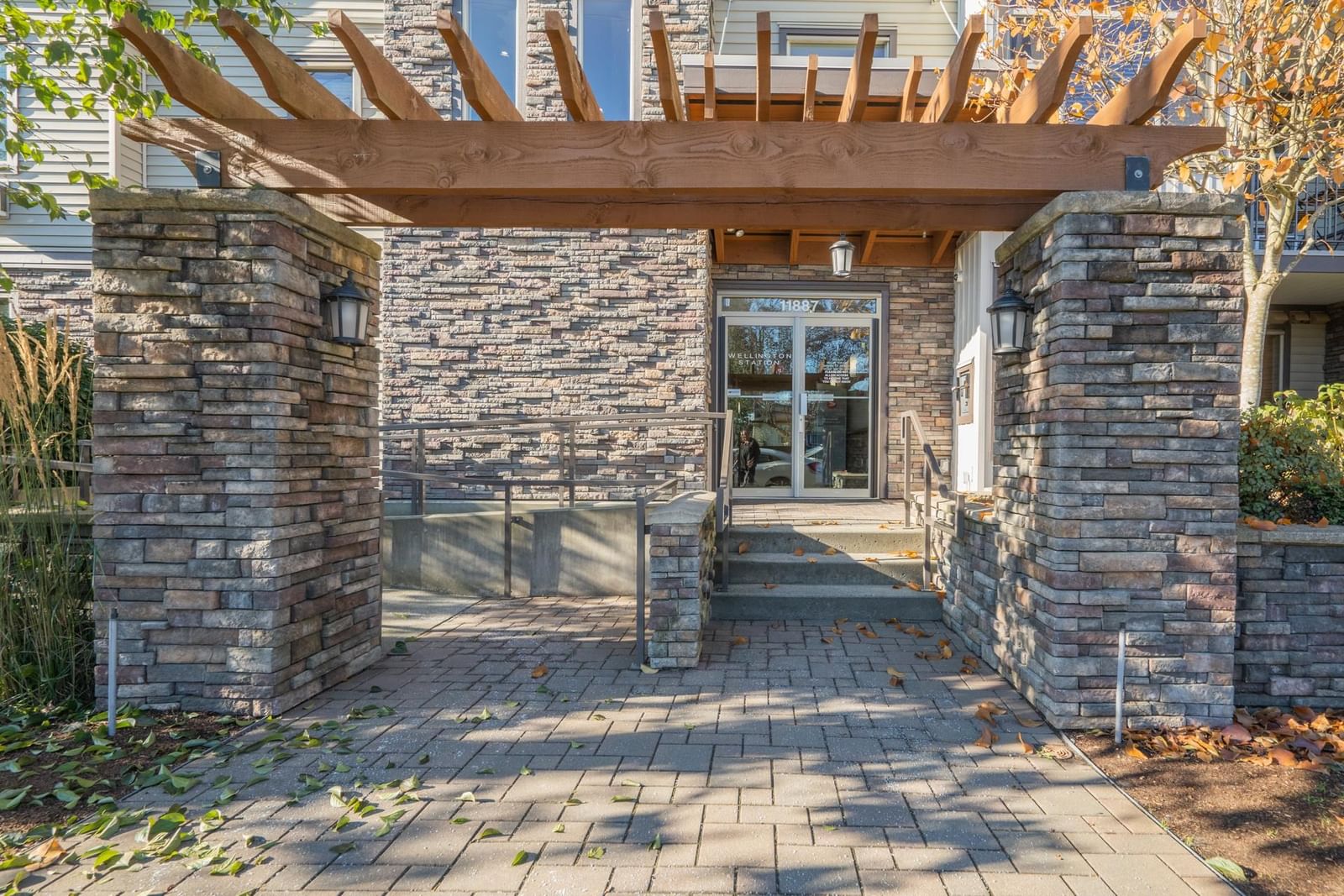 Listing Image 21