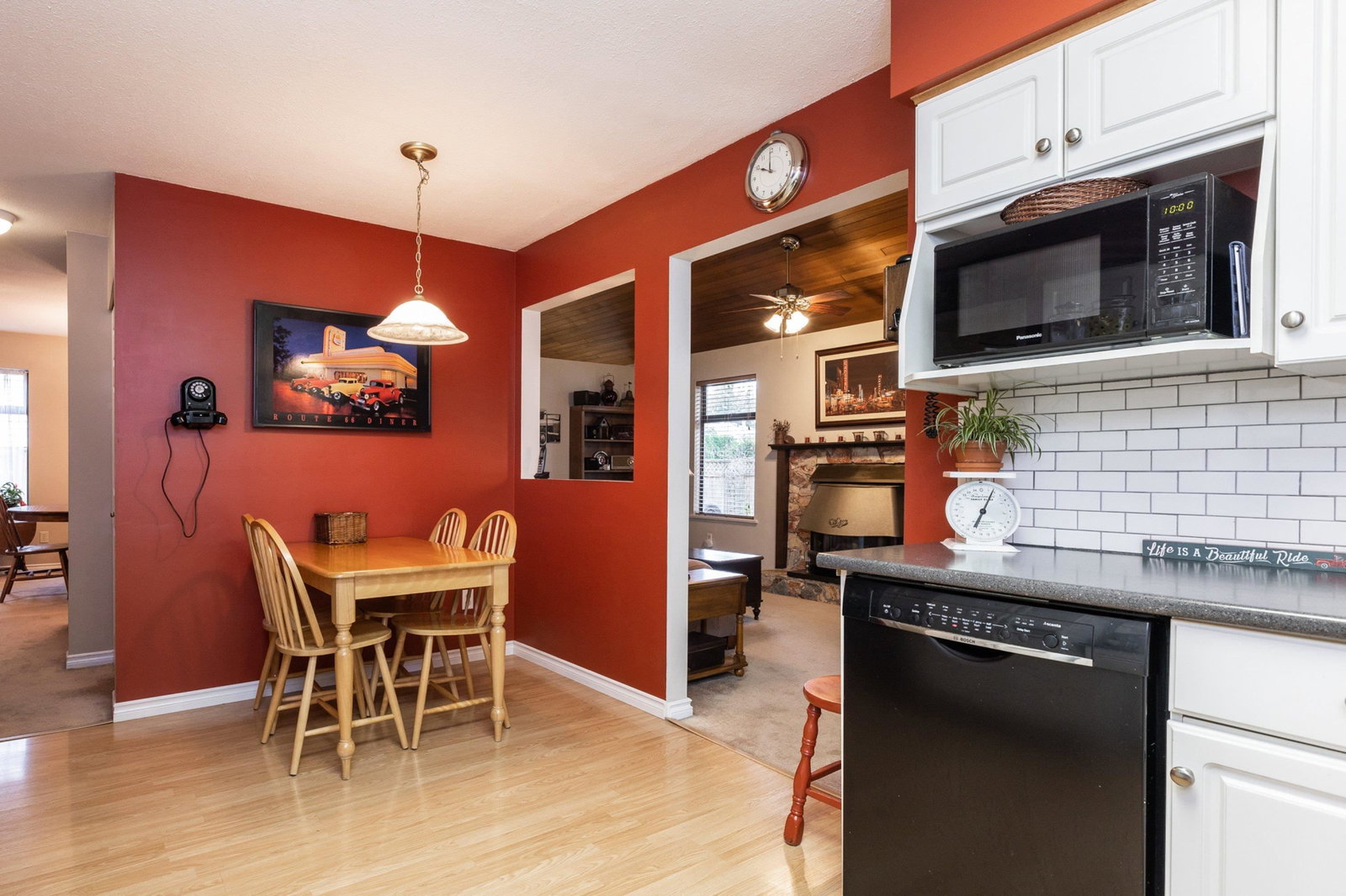 Listing Image 12