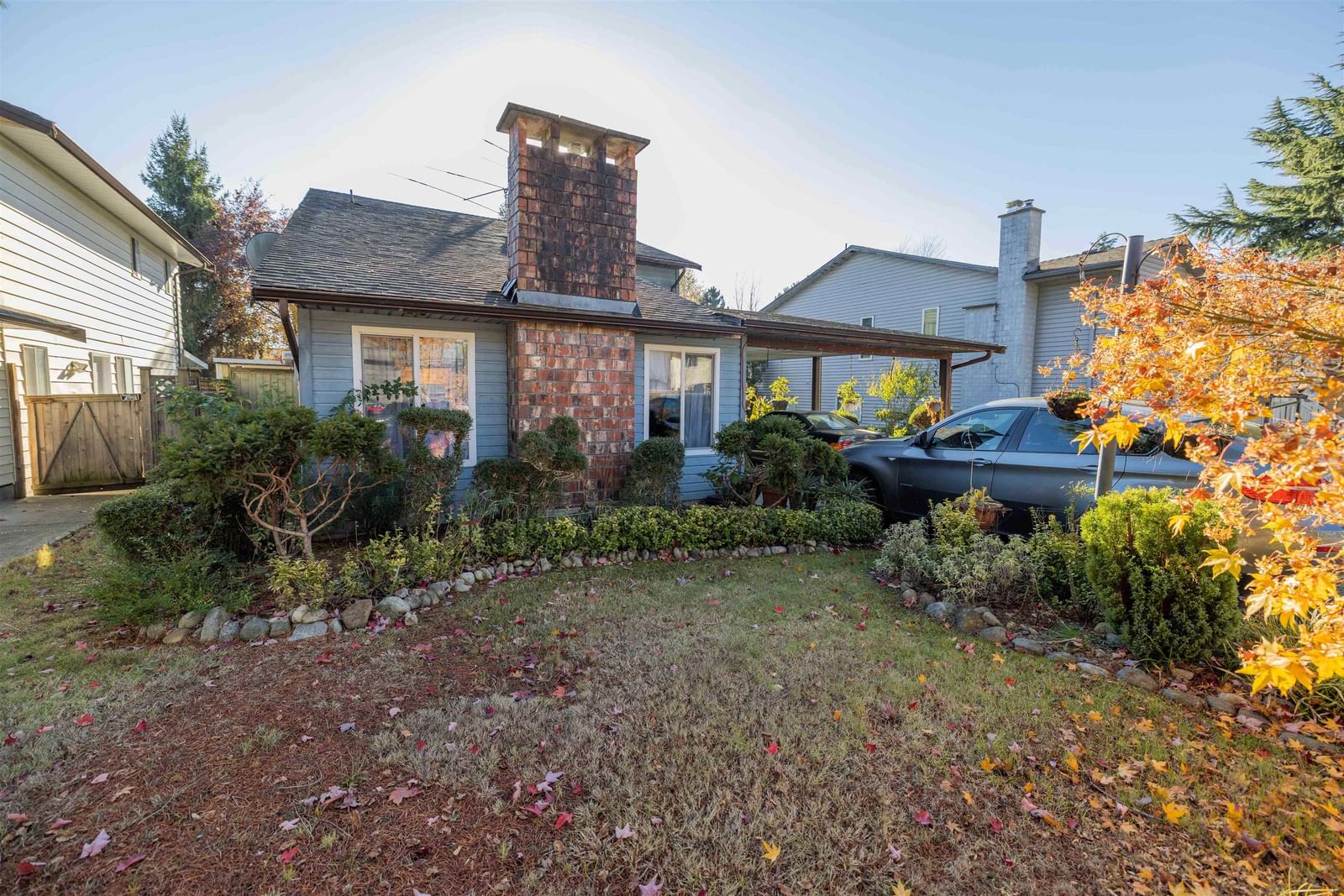 Listing Image 4