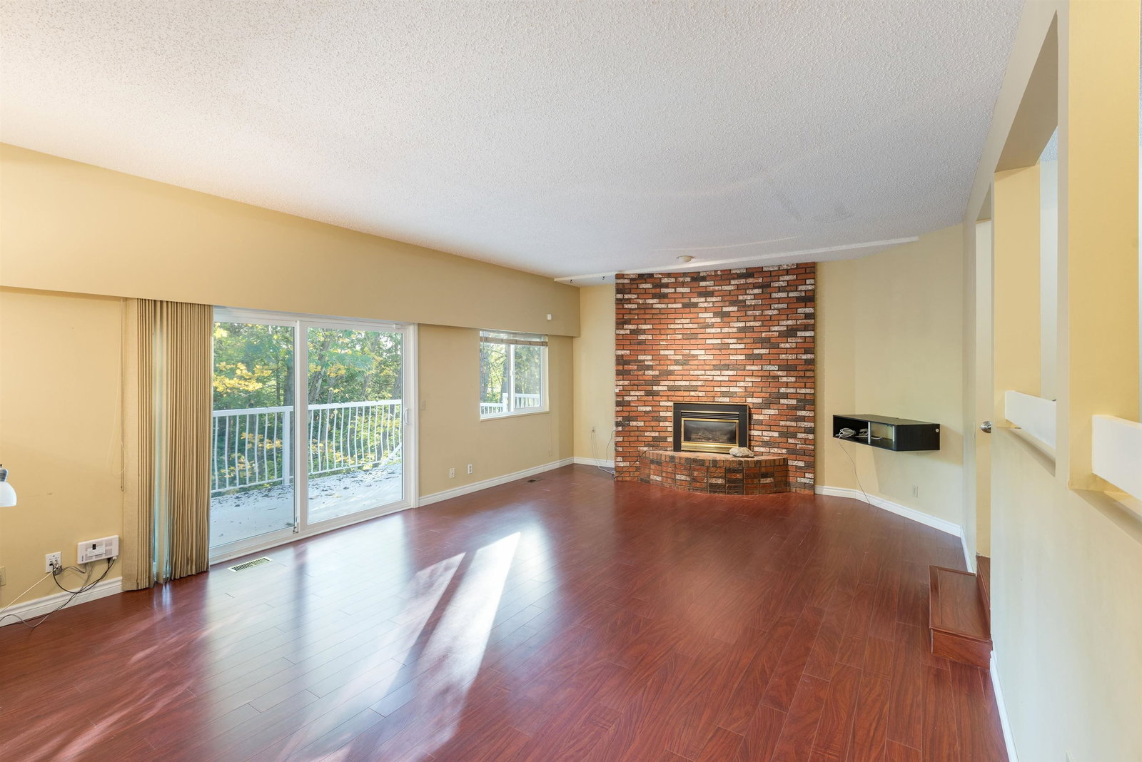 Listing Image 17