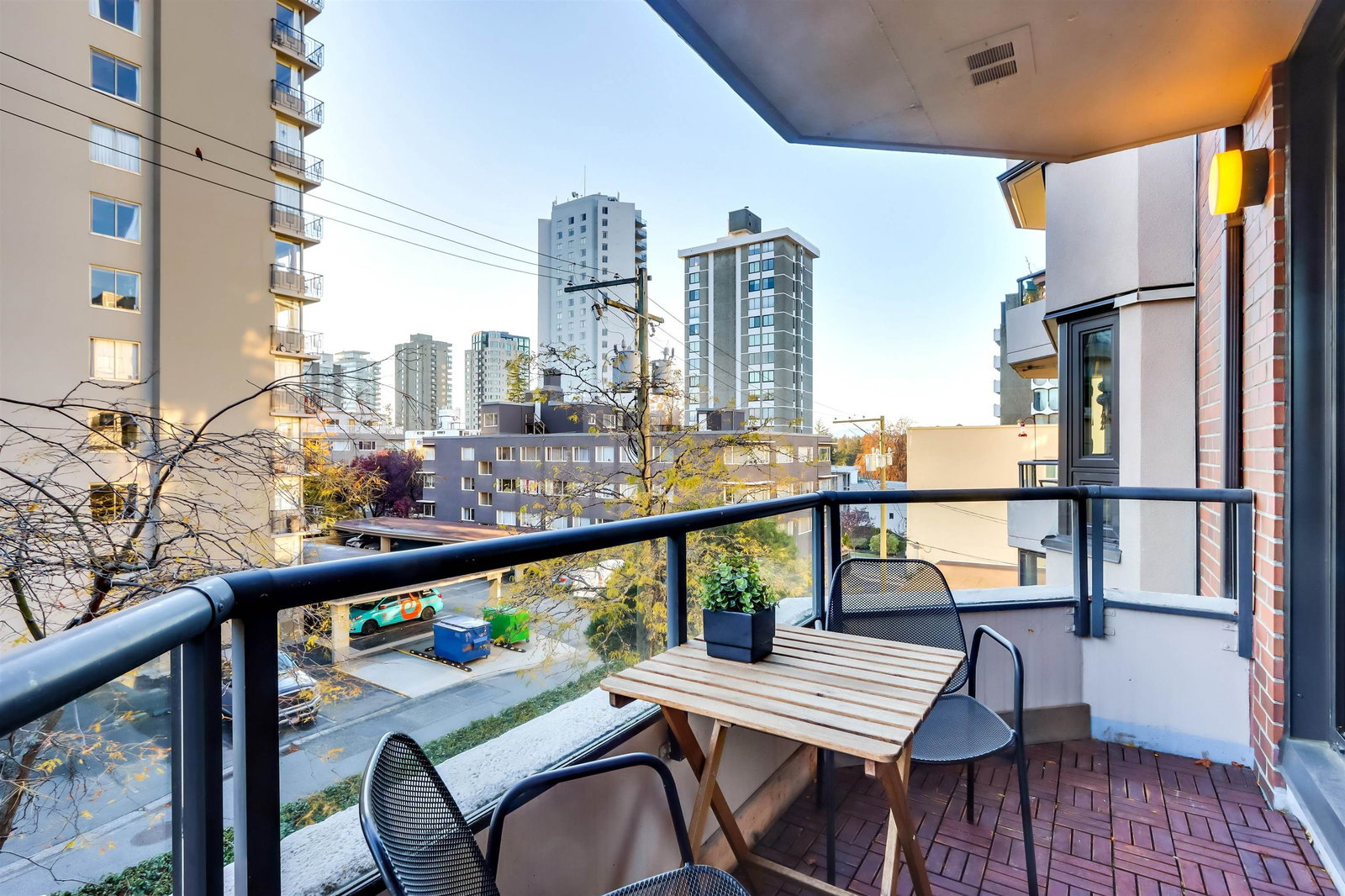 Listing Image 16