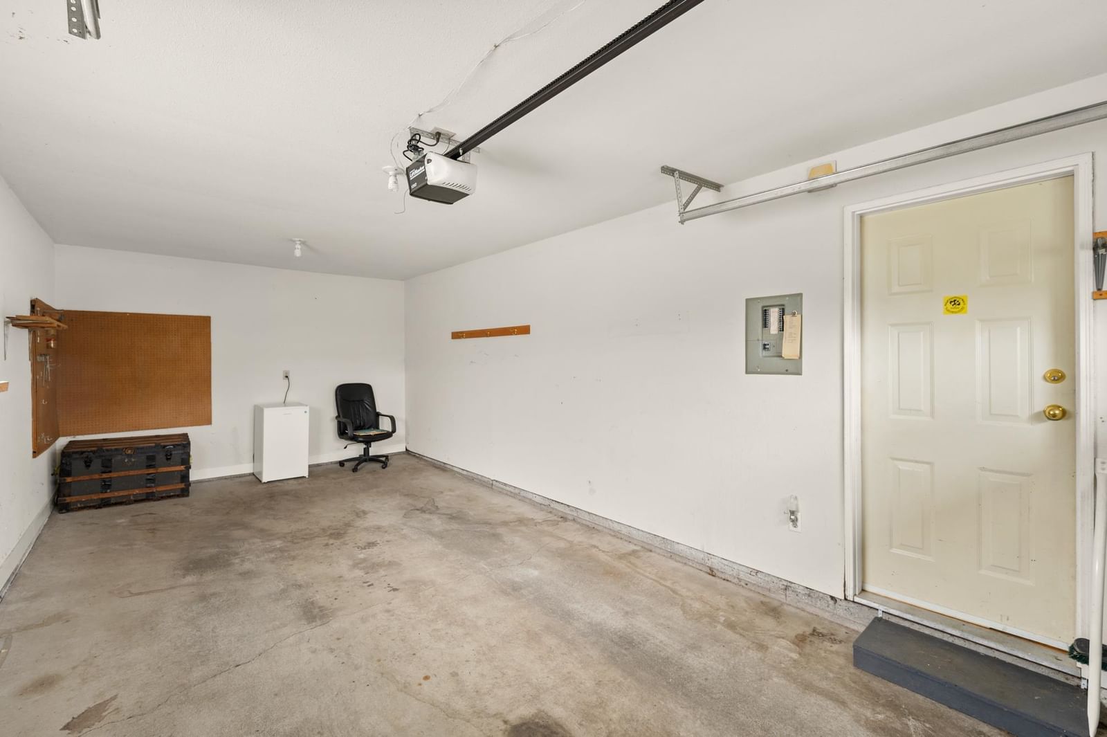 Listing Image 26