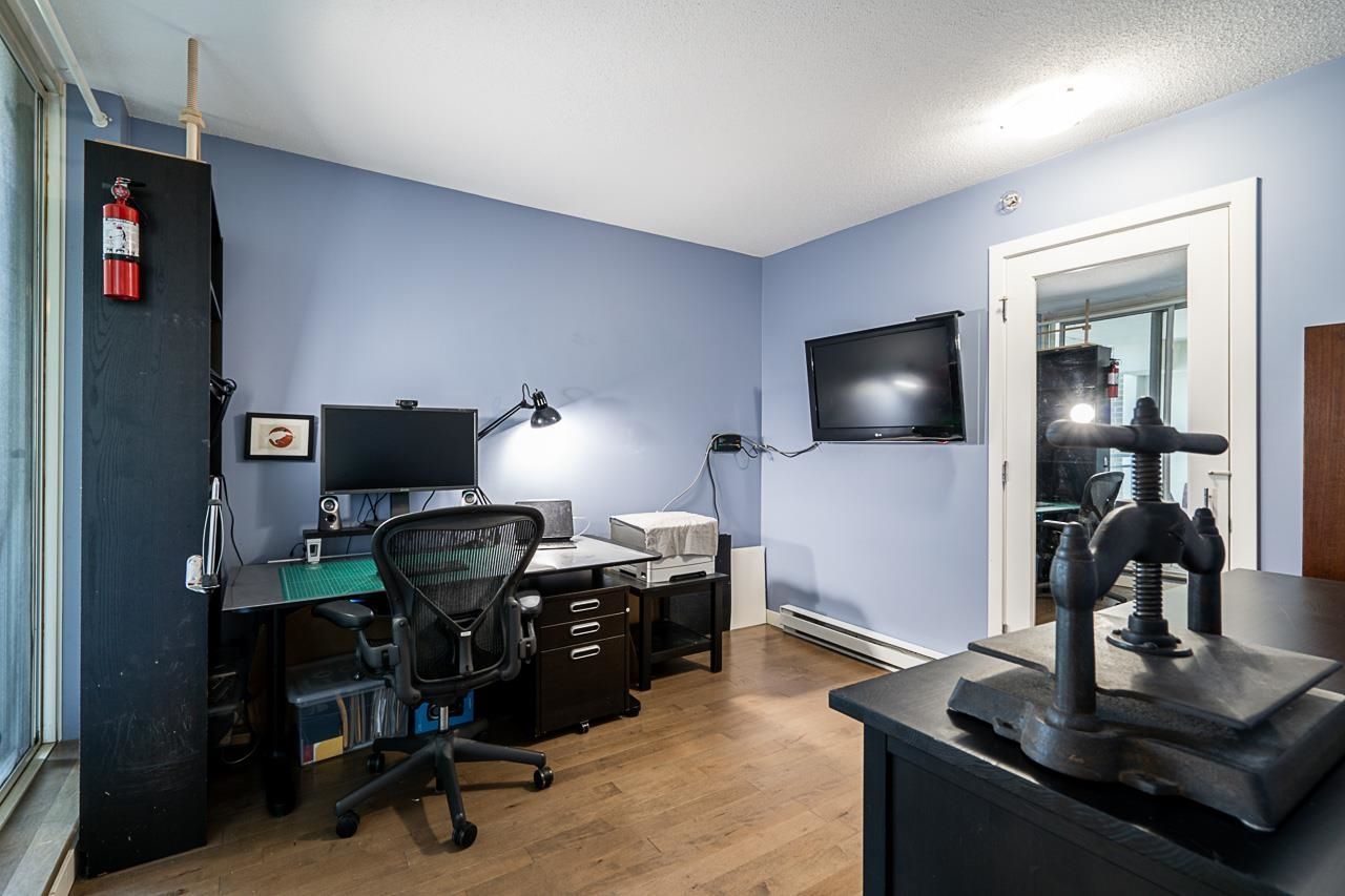 Listing Image 19