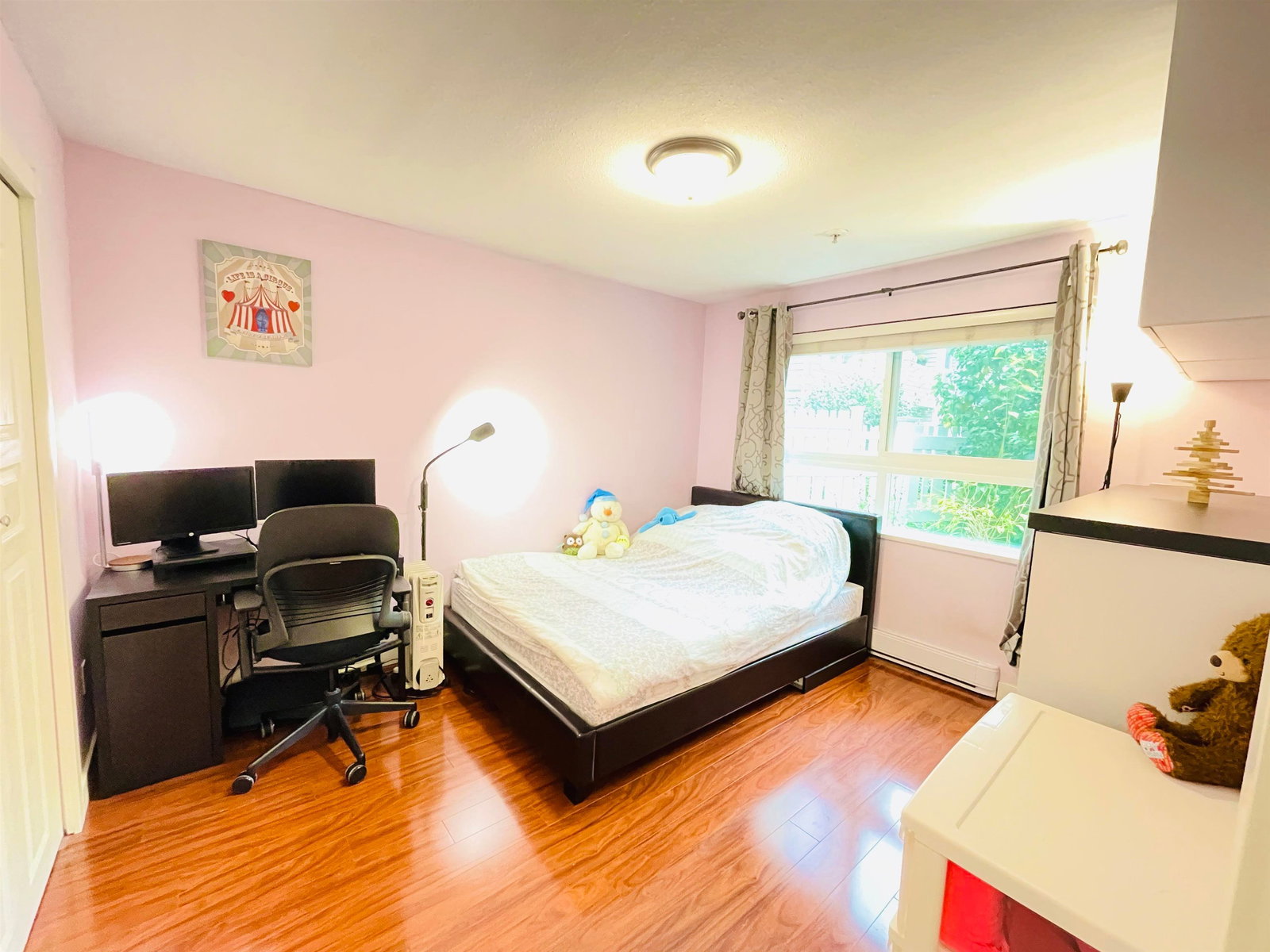 Listing Image 14