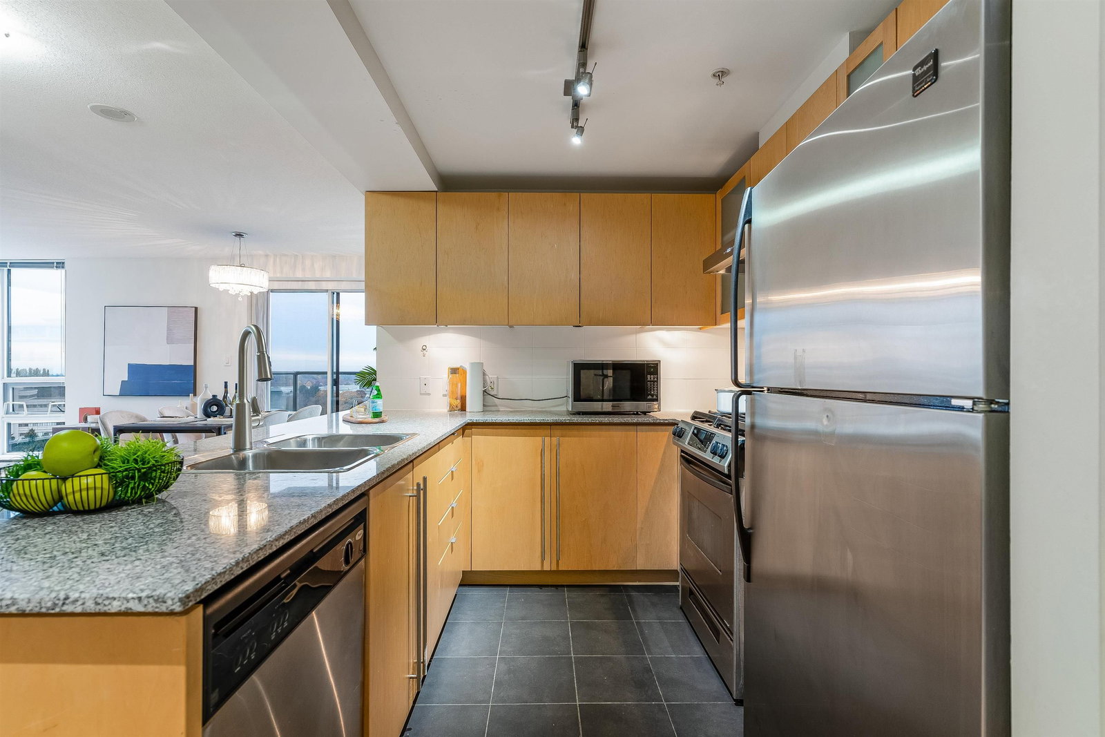 Listing Image 19