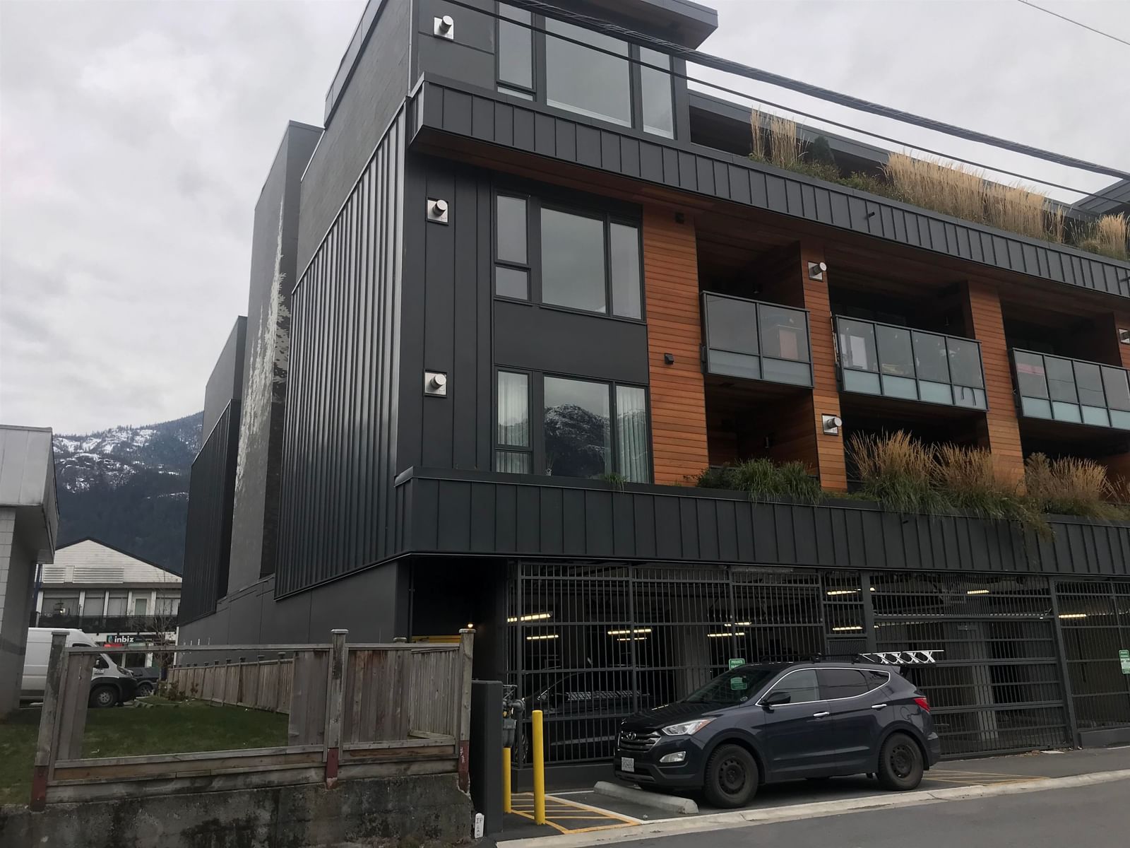 Listing Image 19