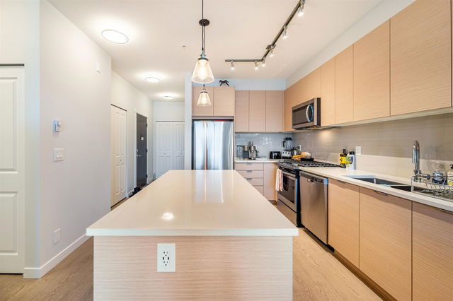 C405 - 8150 207 Street