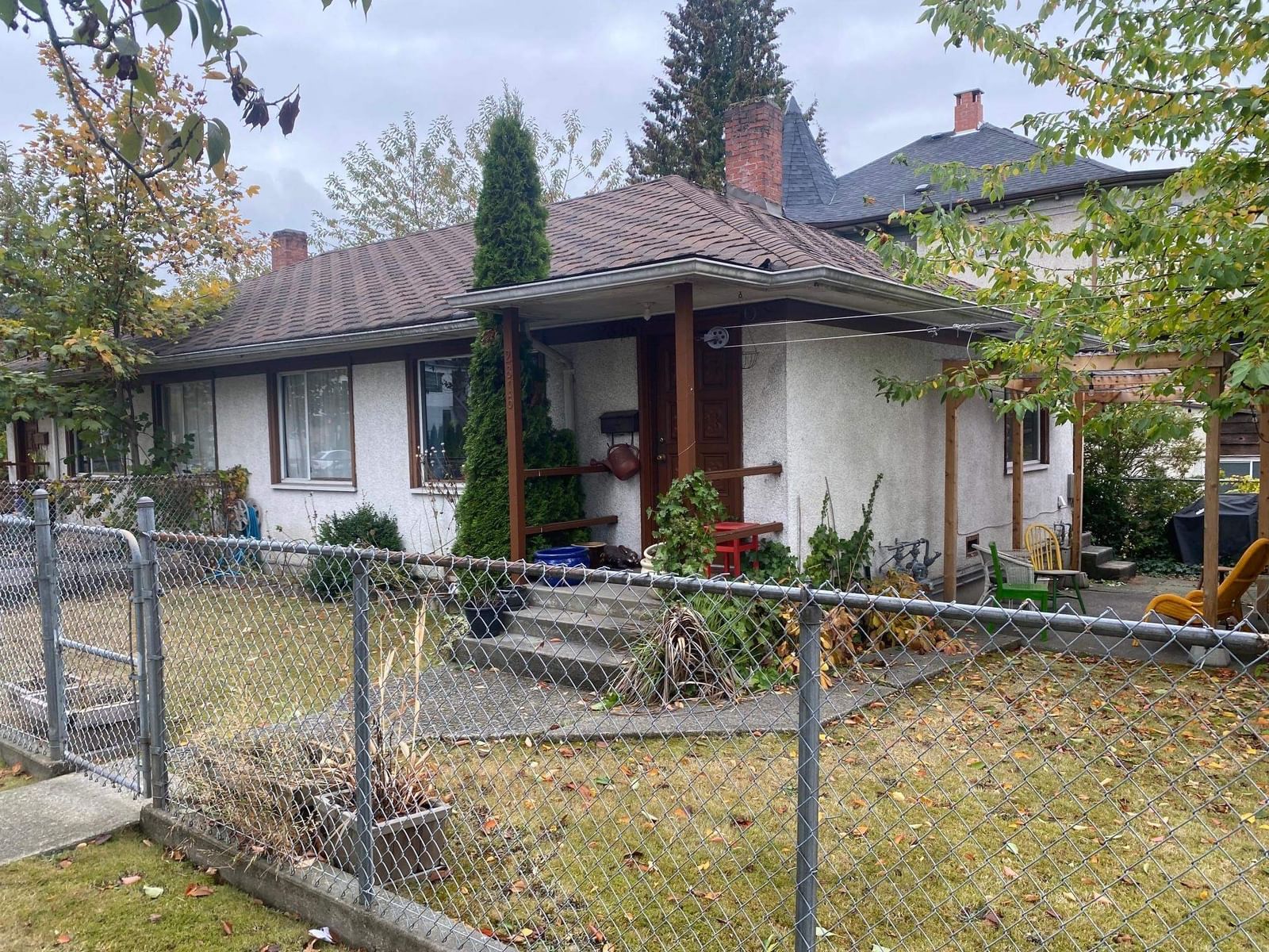 Listing Image 4