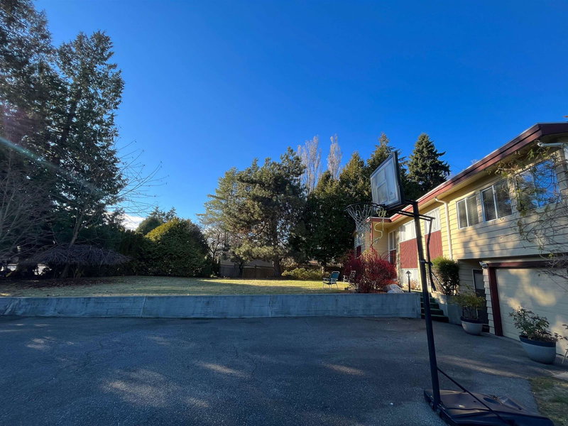 13697 16 Avenue, Surrey, V4A 1P7 | Image 2