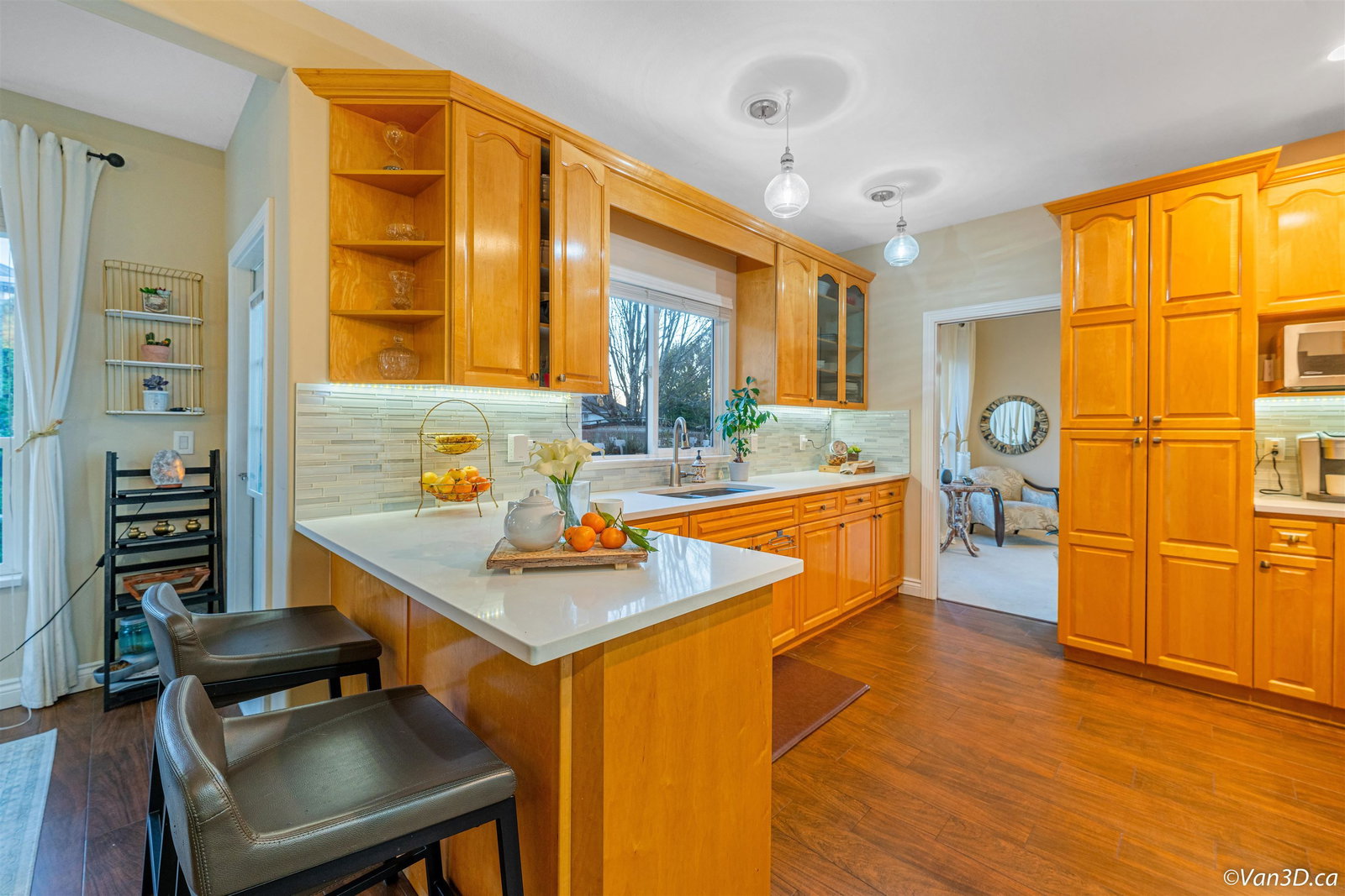 Listing Image 9